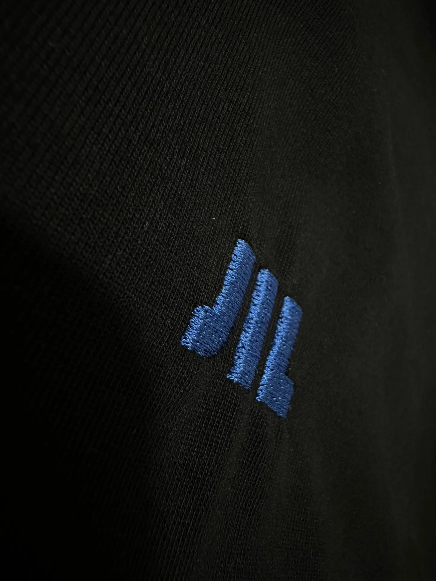 Logo Embroidered Long-Sleeve Cotton T-Shirt D20023729 — view 8