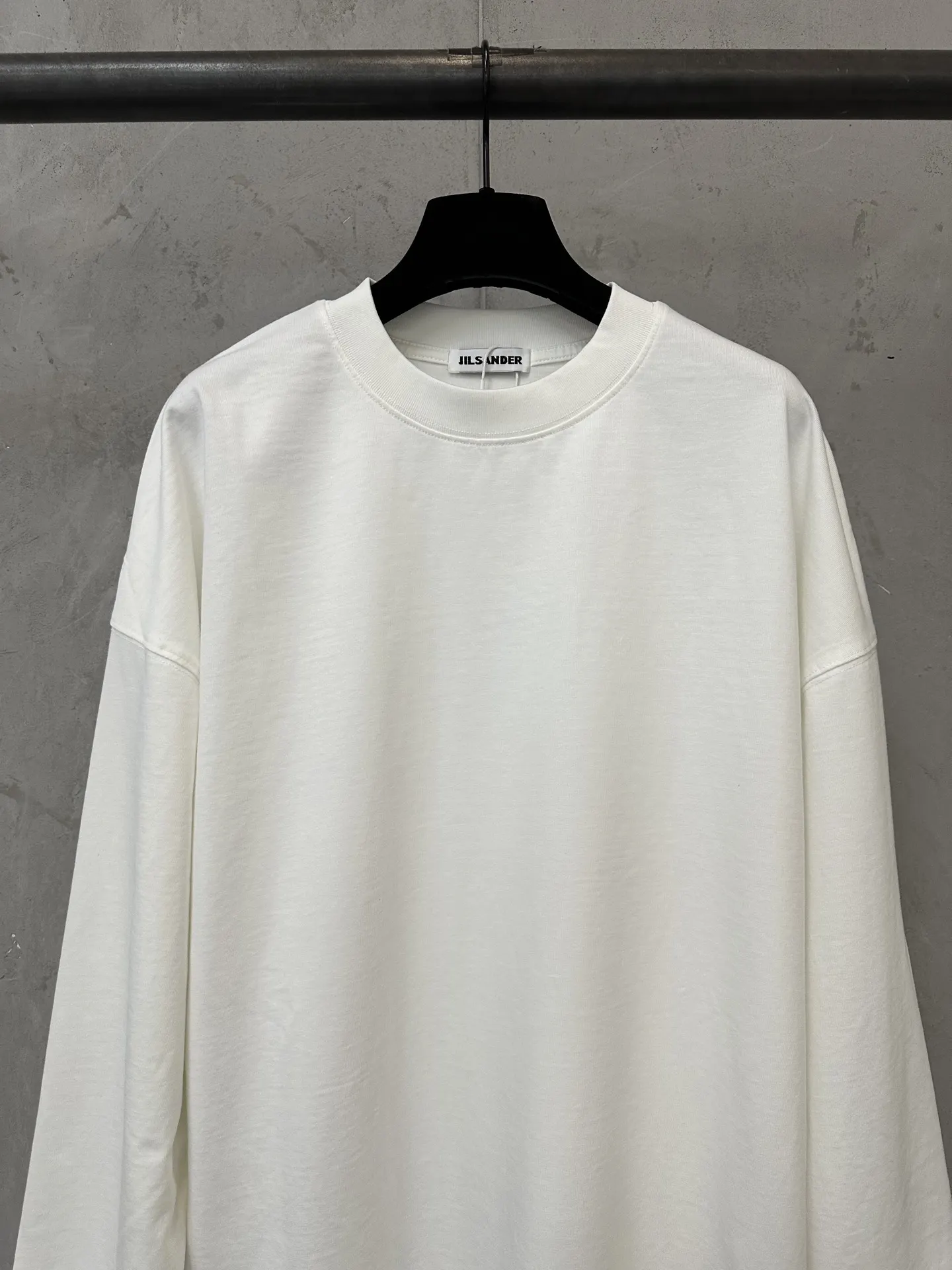 Logo Print Heavyweight Cotton Long-Sleeve T-Shirt D20023738 — view 3