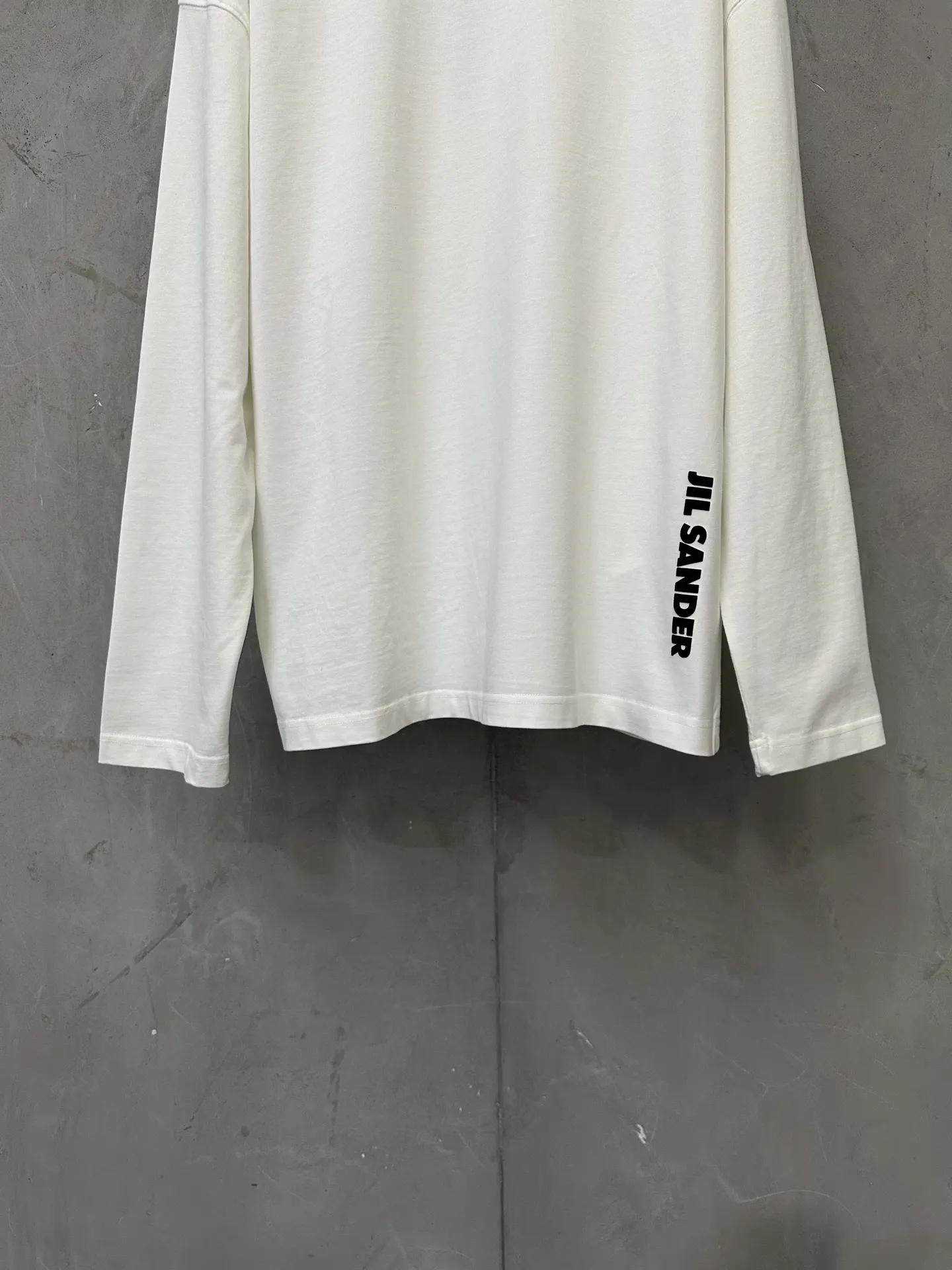 Logo Print Heavyweight Cotton Long-Sleeve T-Shirt D20023738 — view 4