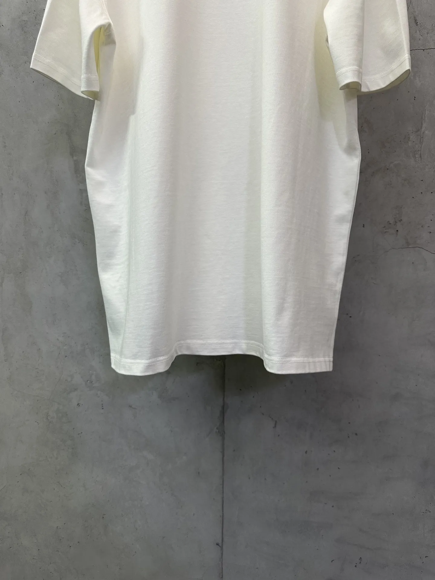 Logo Graphic Heavyweight Cotton T-Shirt D20011477 — view 6