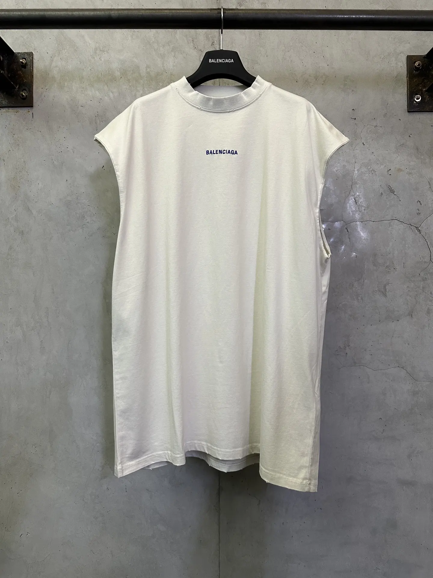 Logo Embroidery Distressed Cotton Tank Top D20512367