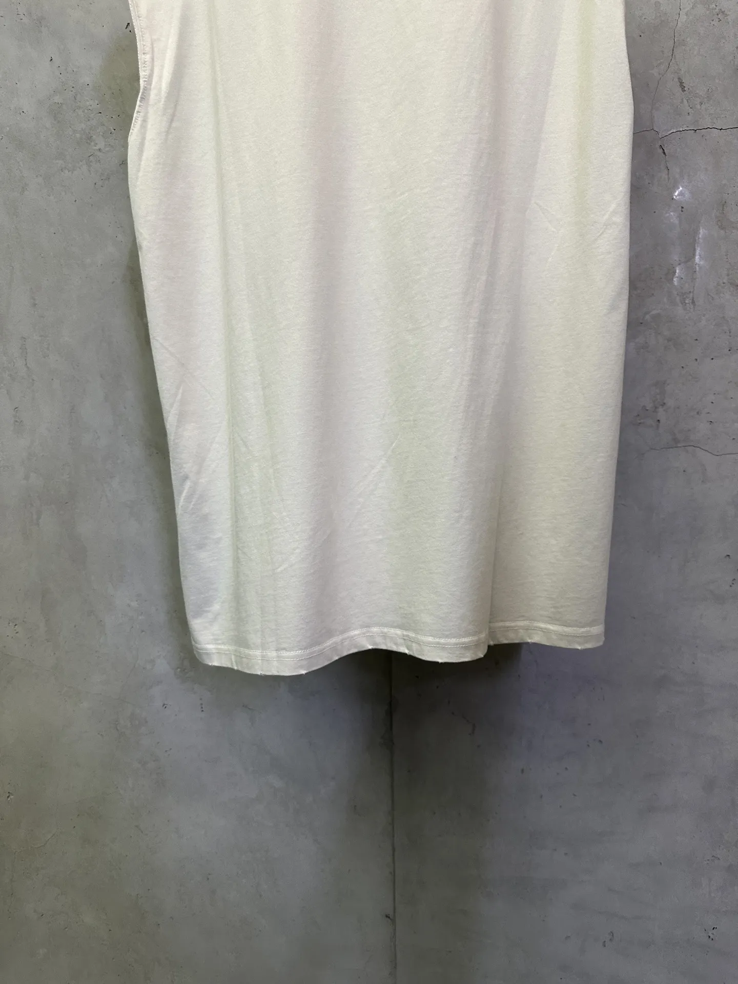 Logo Embroidery Distressed Cotton Tank Top D20512367 — view 6