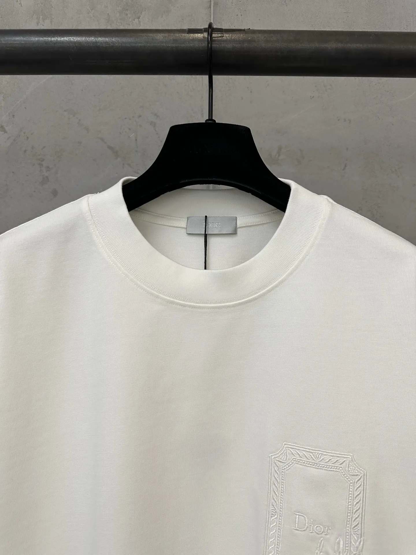 Embroidered Logo Heavyweight Cotton T-Shirt D21020468 — view 5