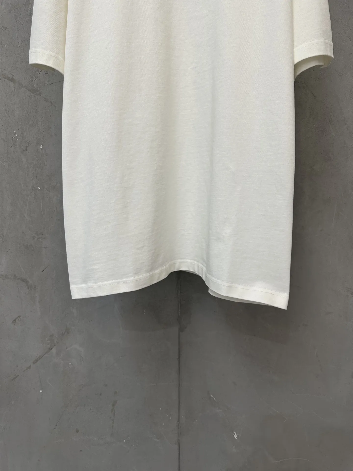 Triomphe Logo Embroidered Heavyweight T-Shirt D21018928 — view 4