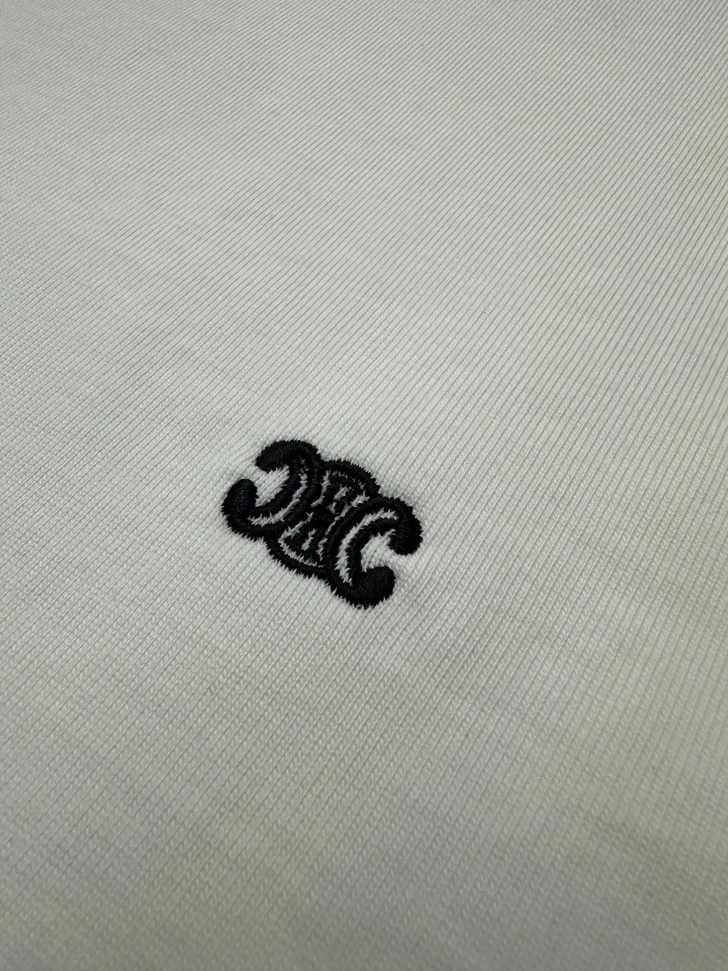 Triomphe Logo Embroidered Heavyweight T-Shirt D21018928 — view 7