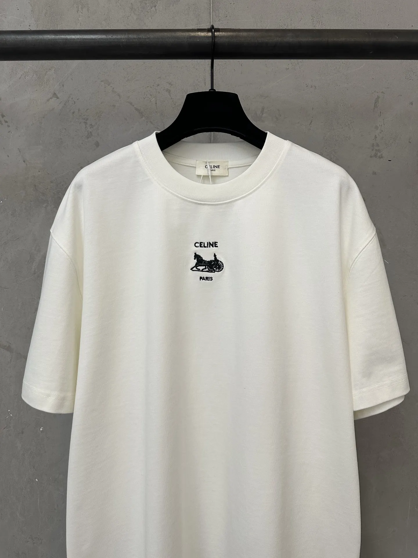 Triomphe Carriage Logo Heavyweight Cotton T-Shirt D21018852 — view 3