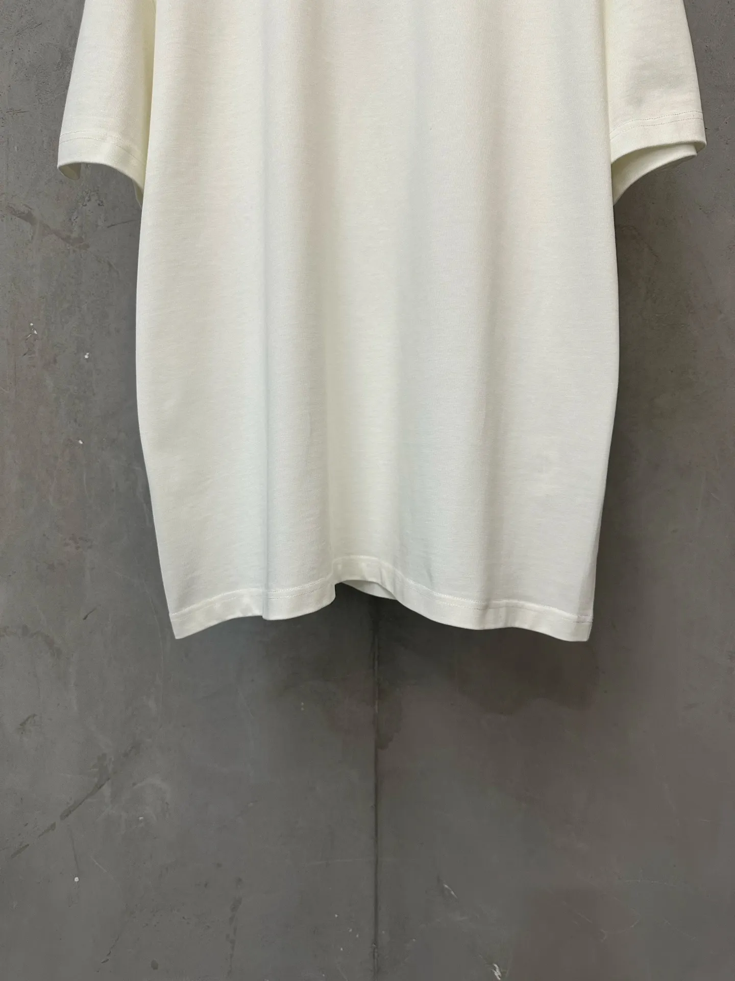 Triomphe Carriage Logo Heavyweight Cotton T-Shirt D21018852 — view 4