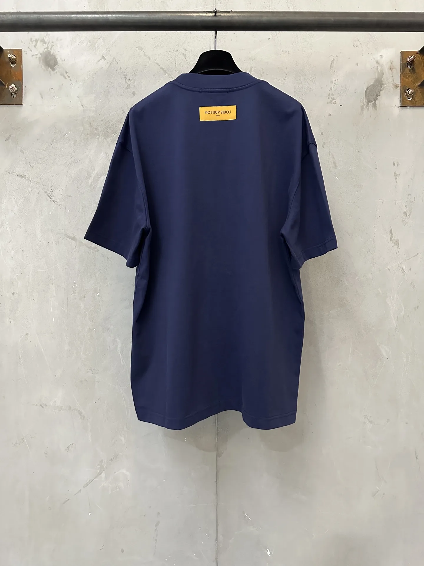 Embossed Logo Heavyweight Cotton T-Shirt D21020488 — view 2