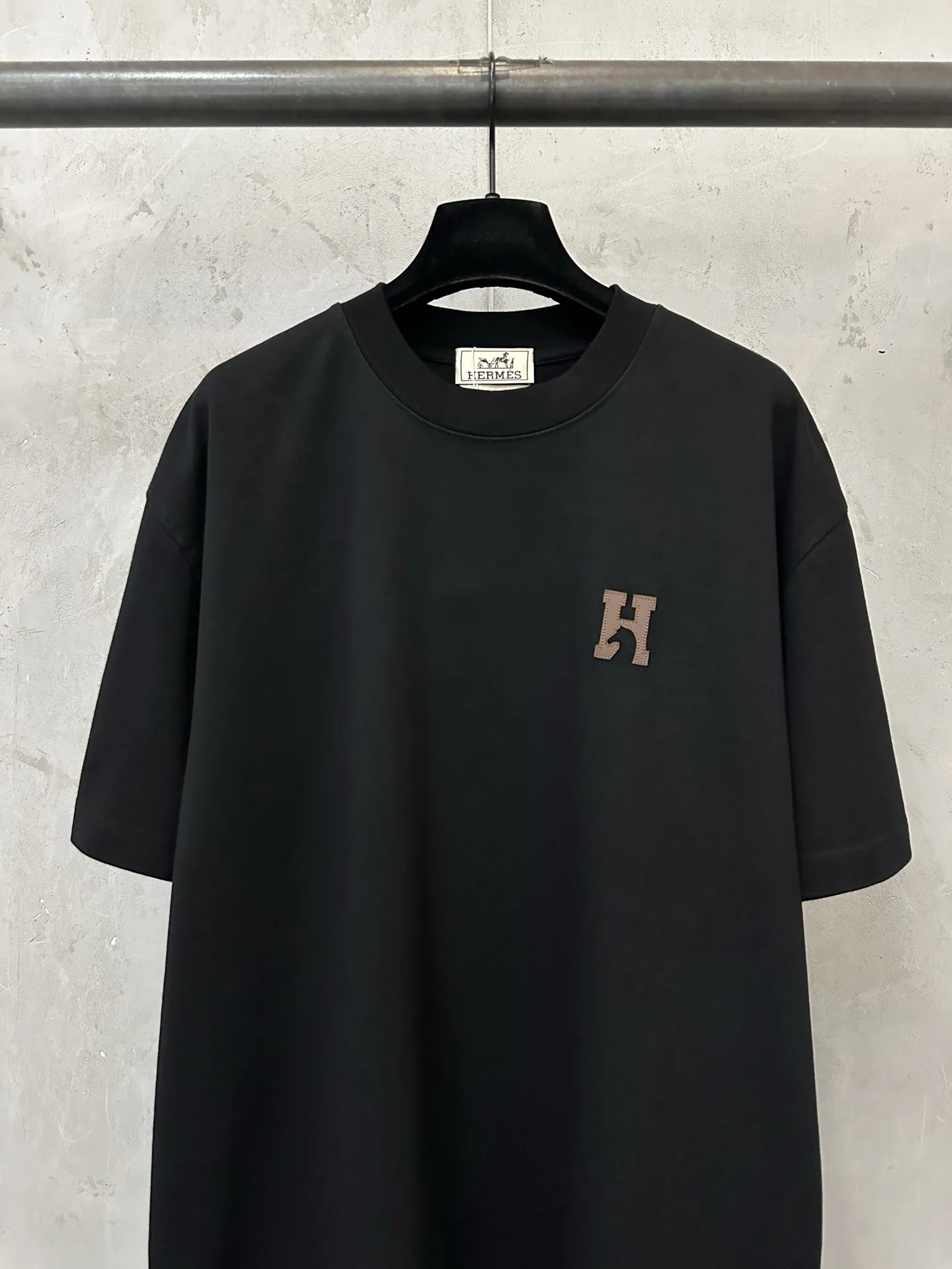 Leather Patch Heavyweight Cotton T-Shirt D21020505 — view 3