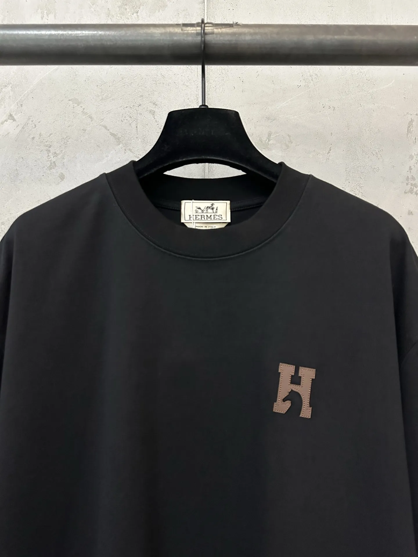 Leather Patch Heavyweight Cotton T-Shirt D21020505 — view 5