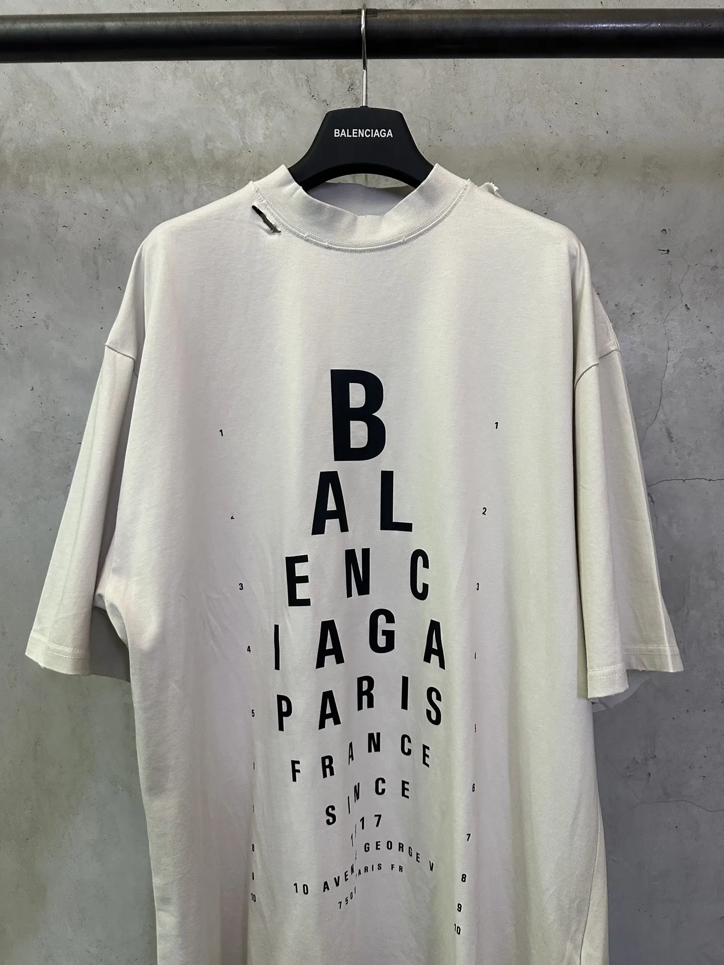 Eye Chart Distressed Cotton T-Shirt D21512420 — view 3