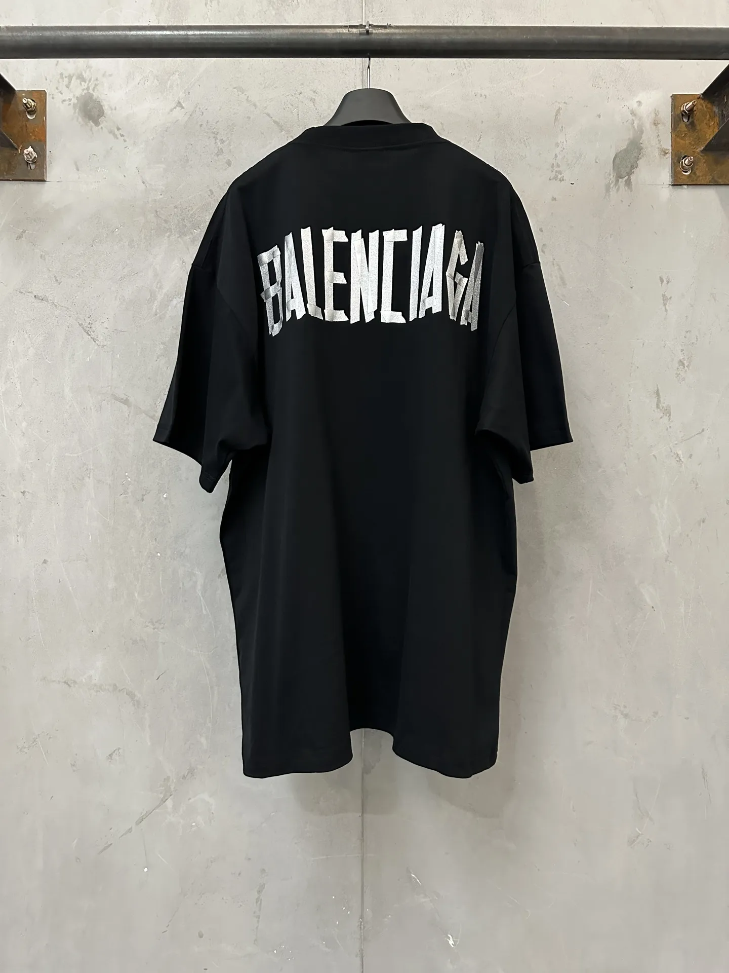 BB Logo Tape Oversized T-Shirt D21523117 — view 2