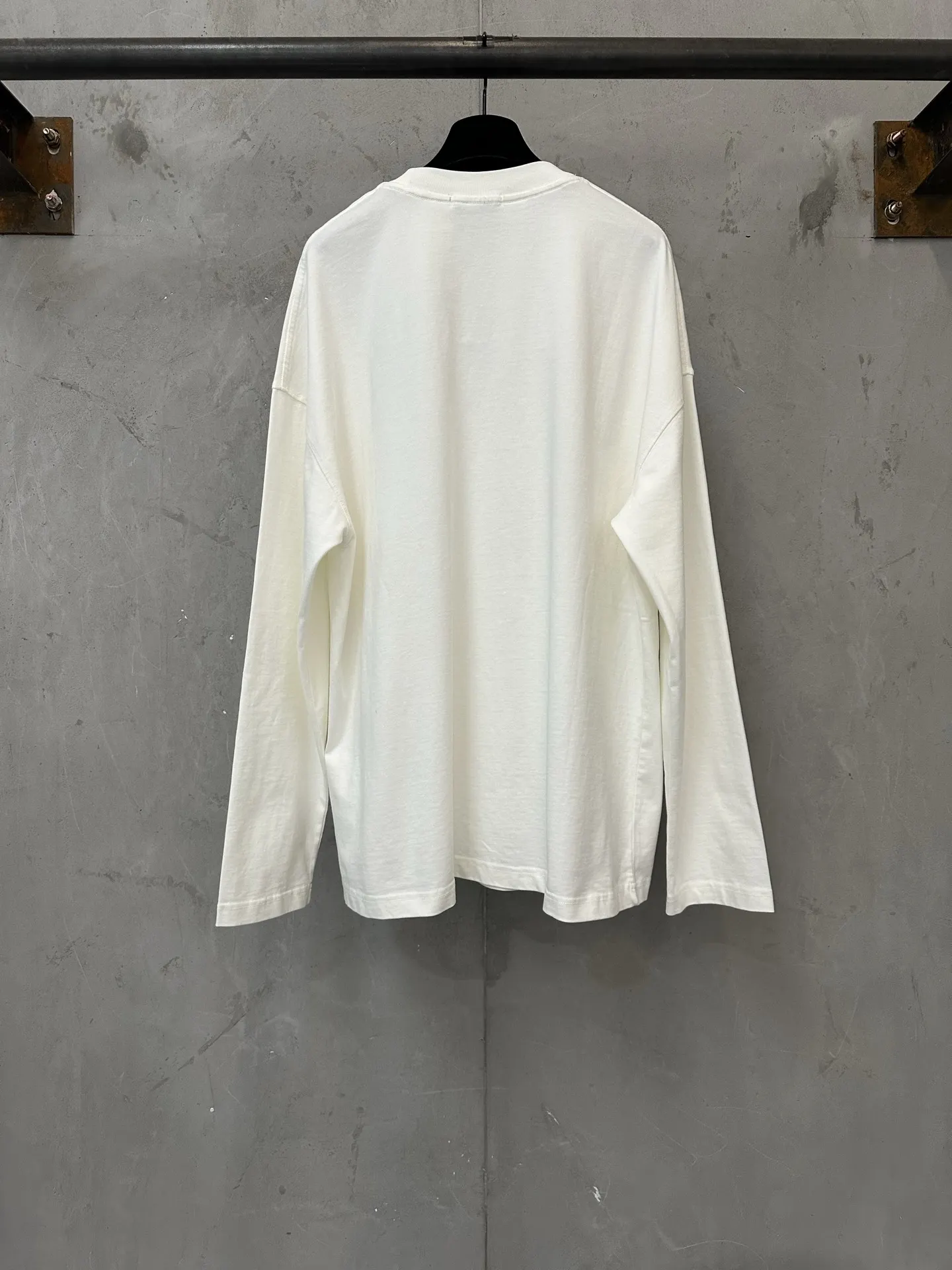 Logo Embroidered Long-Sleeve T-Shirt D22023083 — view 2