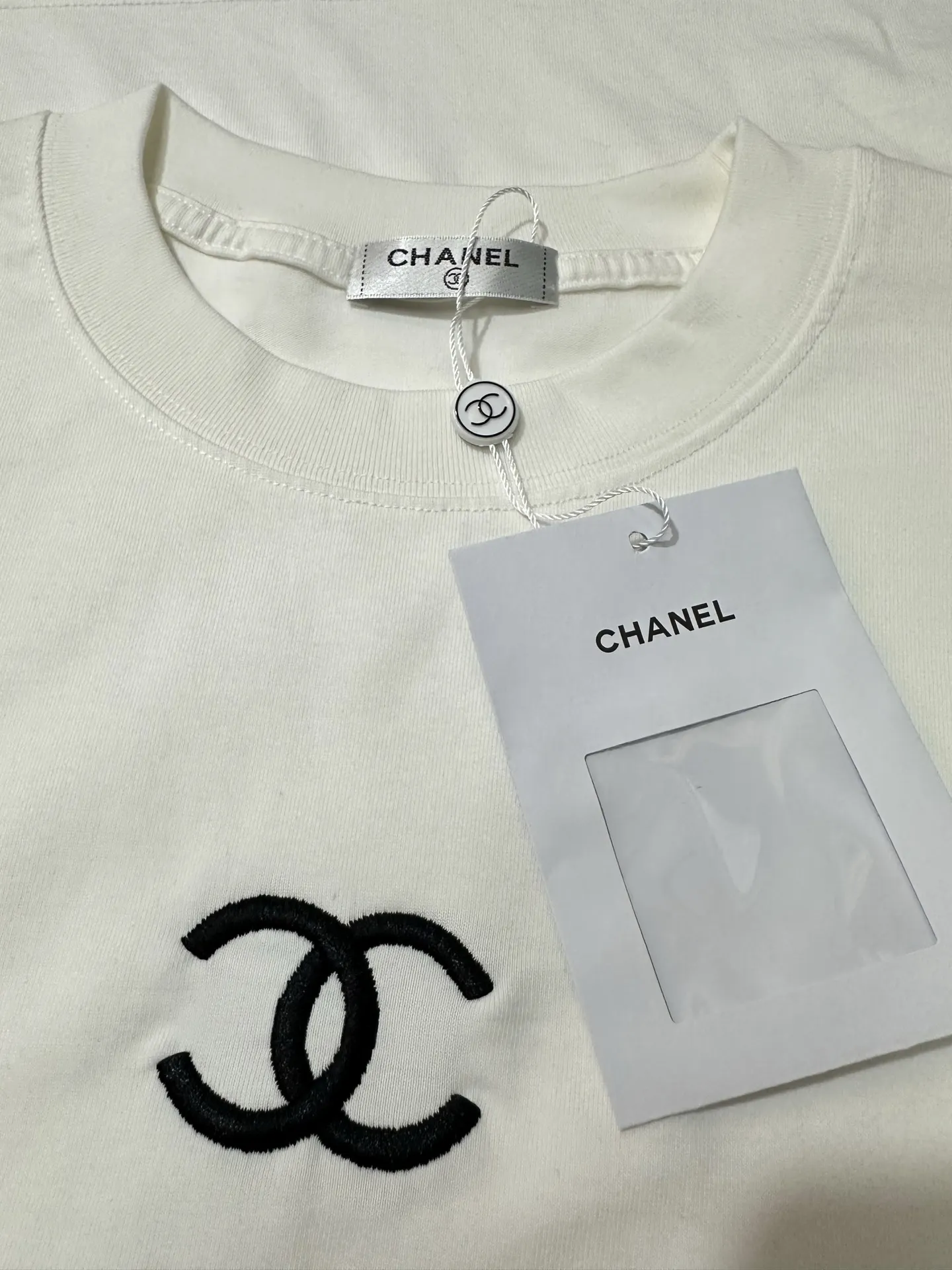 Logo Embroidered Long-Sleeve T-Shirt D22023083 — view 6