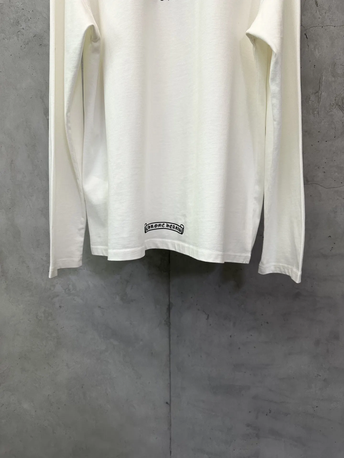 Chrome Hearts Flocked Logo Long-Sleeve T-Shirt D22023742 — view 6