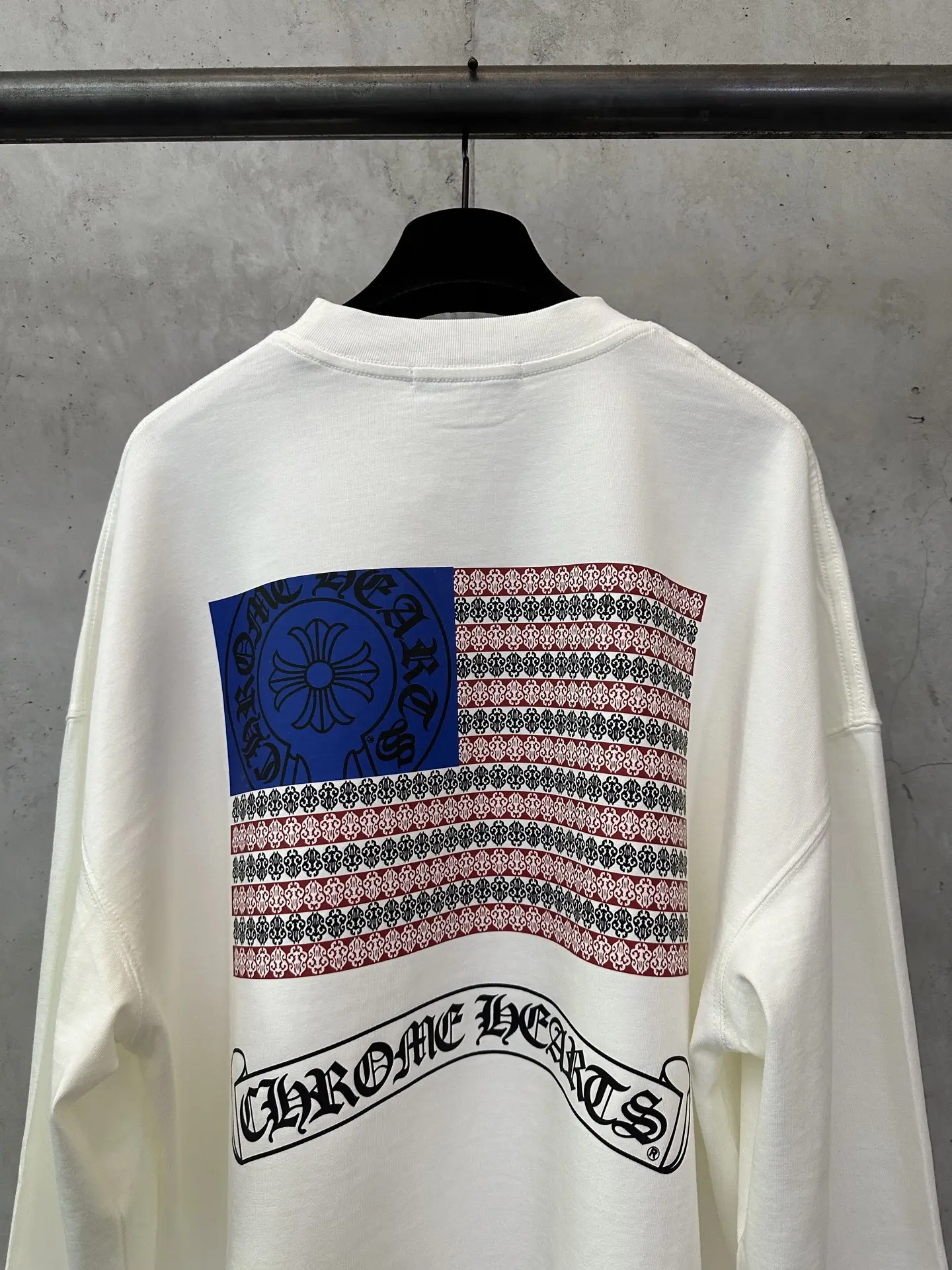 Logo Print Long-Sleeve Cotton T-Shirt D22023740 — view 5