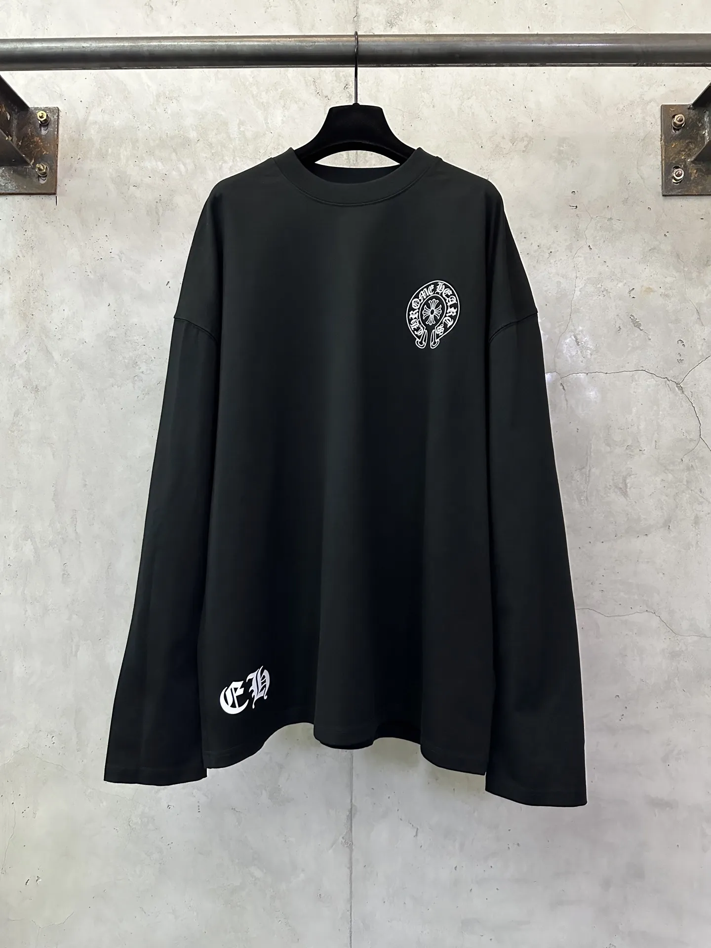 Logo-Print Long-Sleeve Cotton T-Shirt D22023741