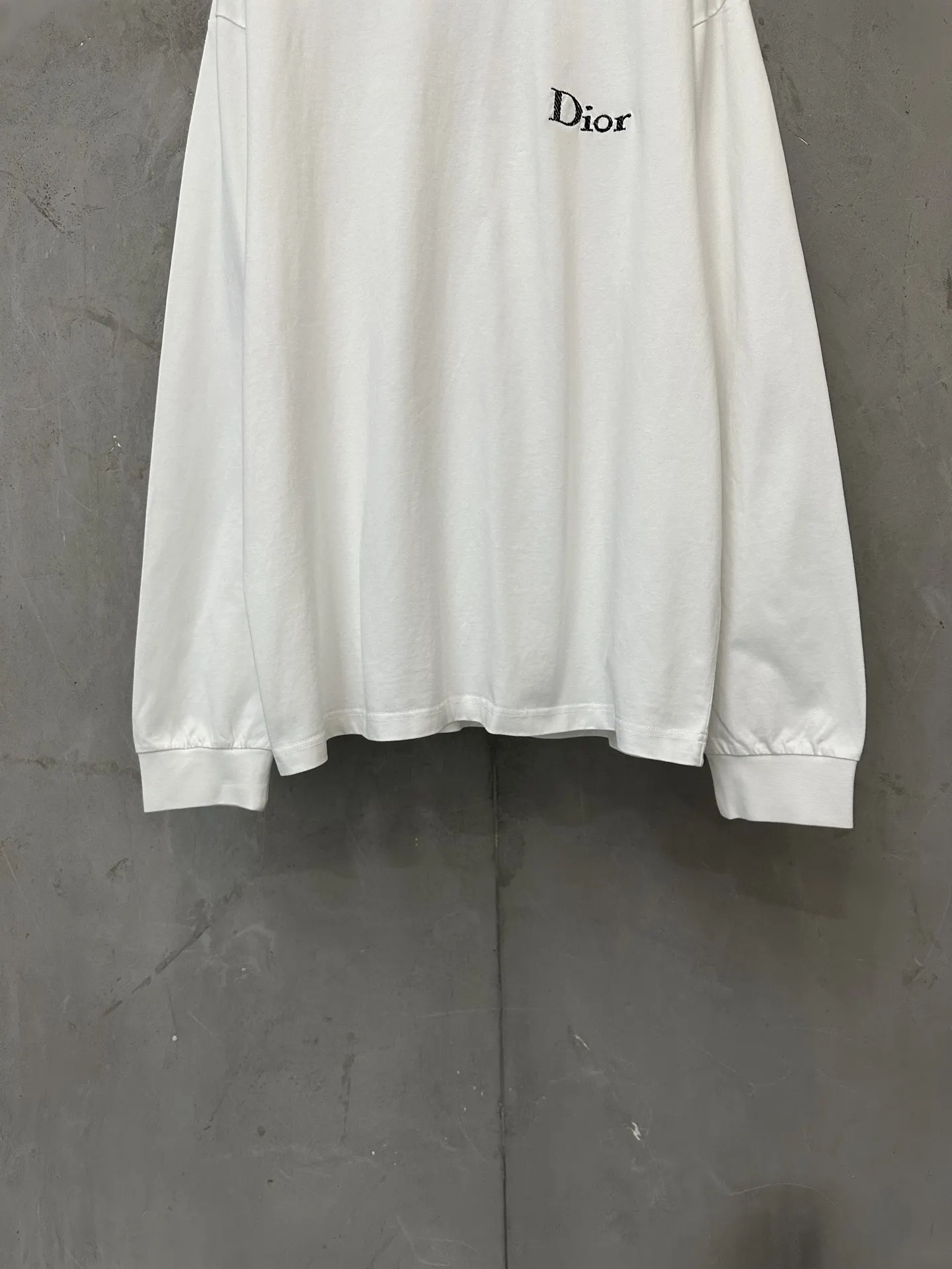 Logo Embroidered Long-Sleeve T-Shirt D22022220 — view 4