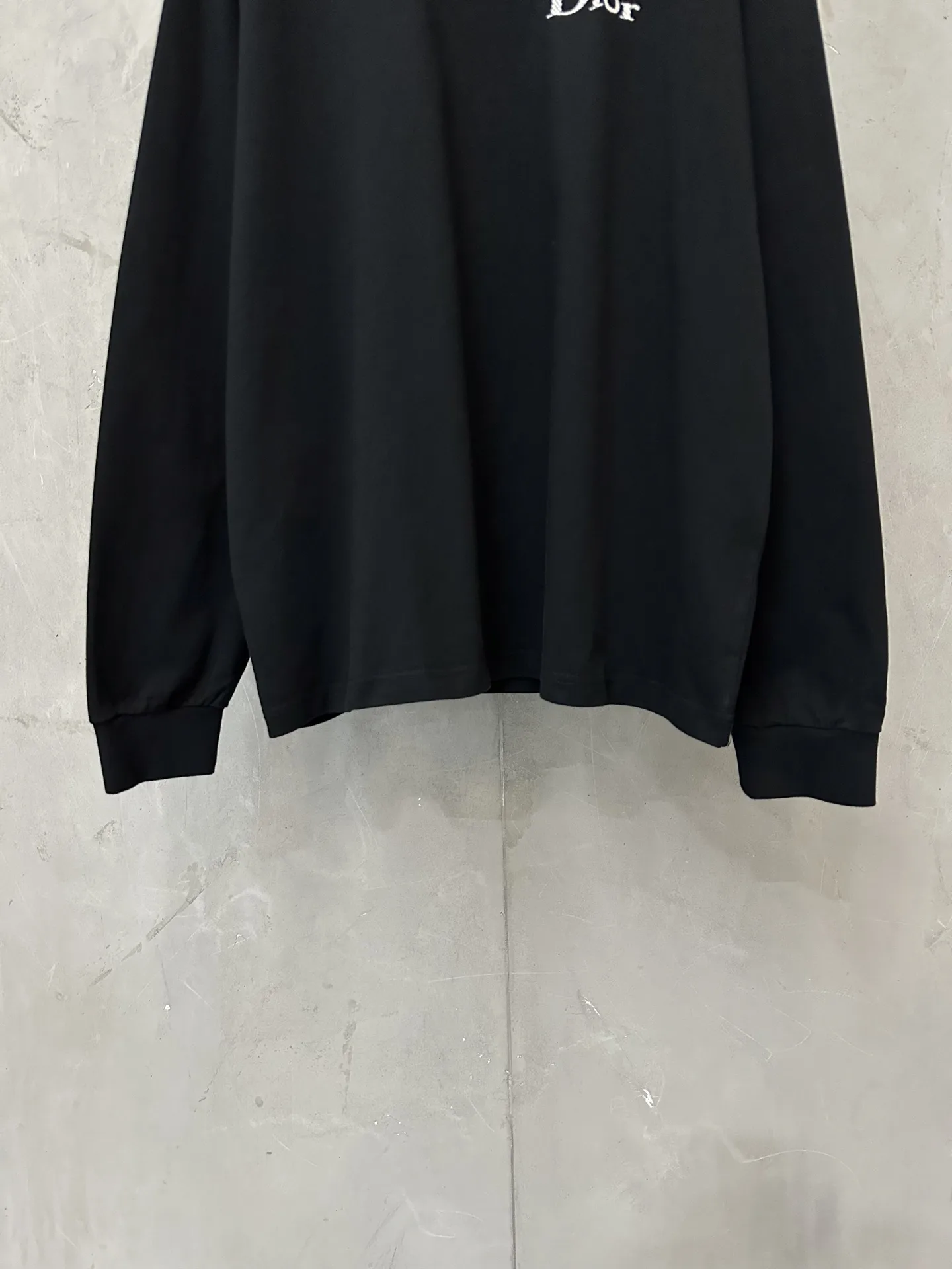 Logo Embroidered Long-Sleeve T-Shirt D22022221 — view 4