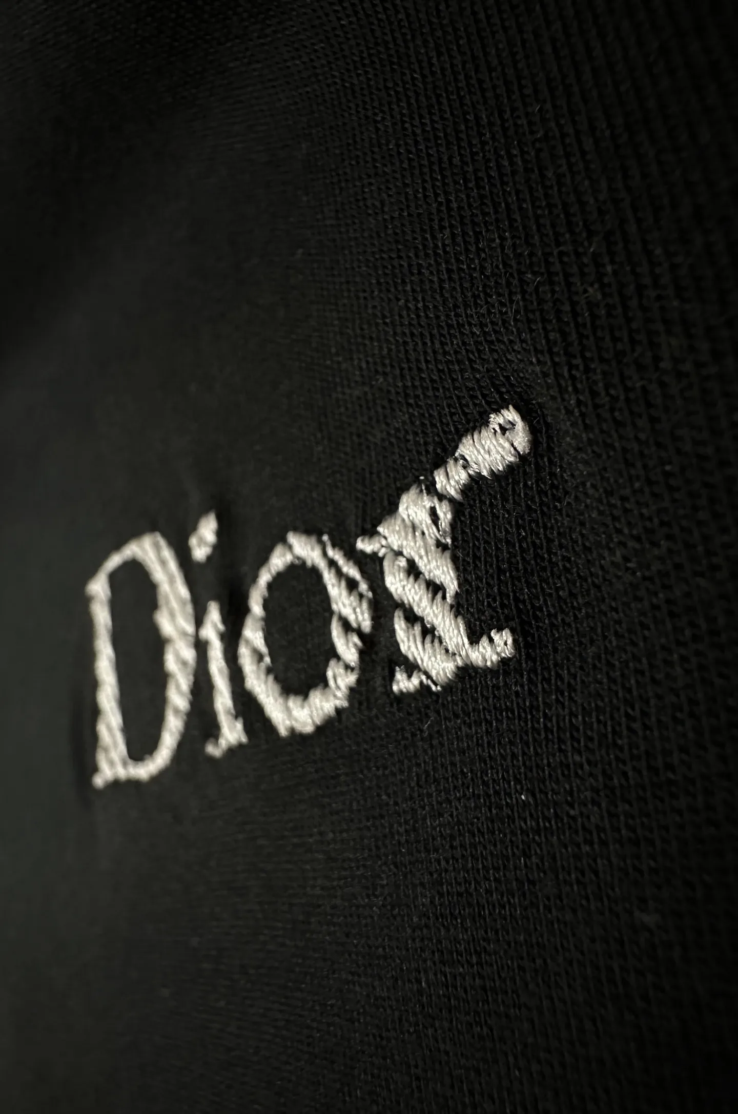 Logo Embroidered Long-Sleeve T-Shirt D22022221 — view 7