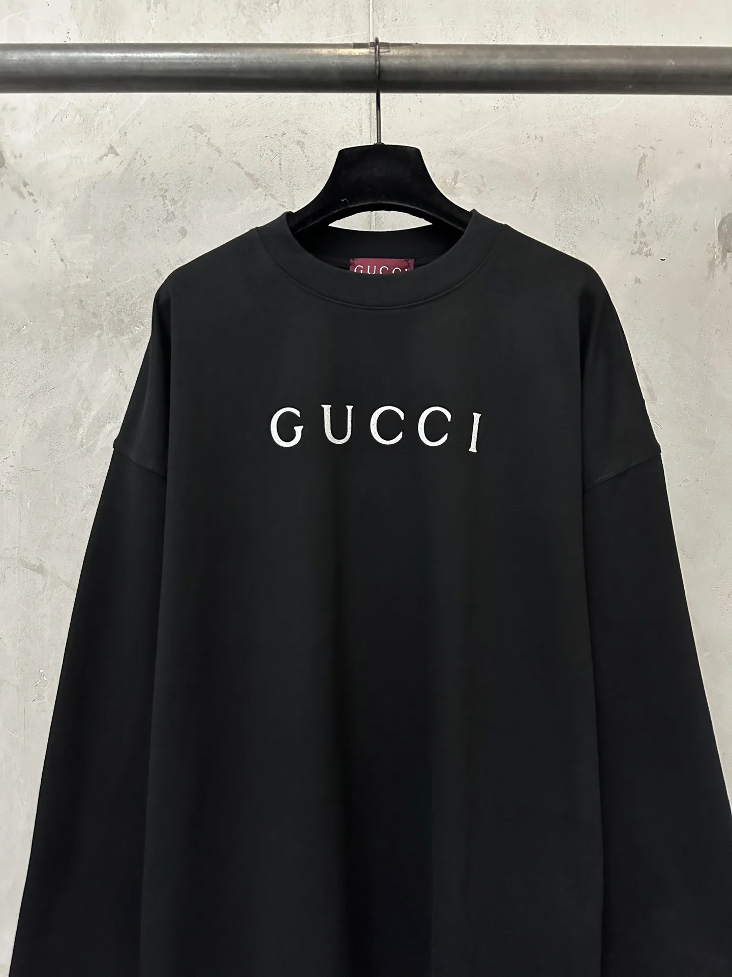 Gucci Glitter Logo Long-Sleeve T-Shirt D22022293 — view 3