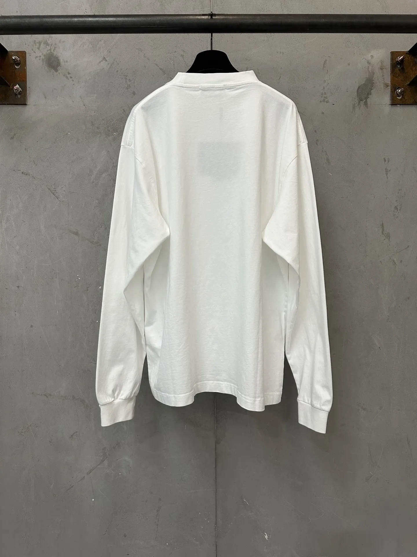 Logo-Patch Long-Sleeve Cotton T-Shirt D22022209 — view 2