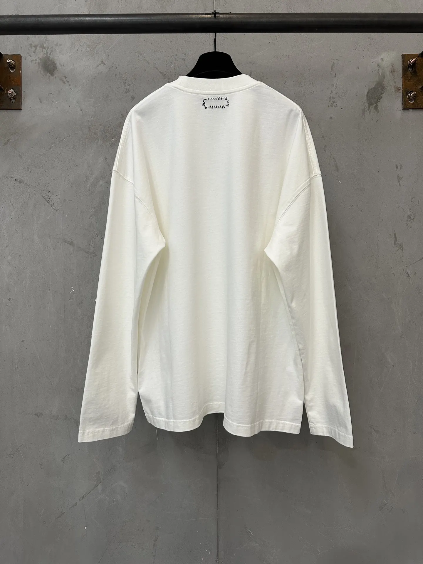 Surf Club Graphic Long-Sleeve T-Shirt D22020461 — view 2