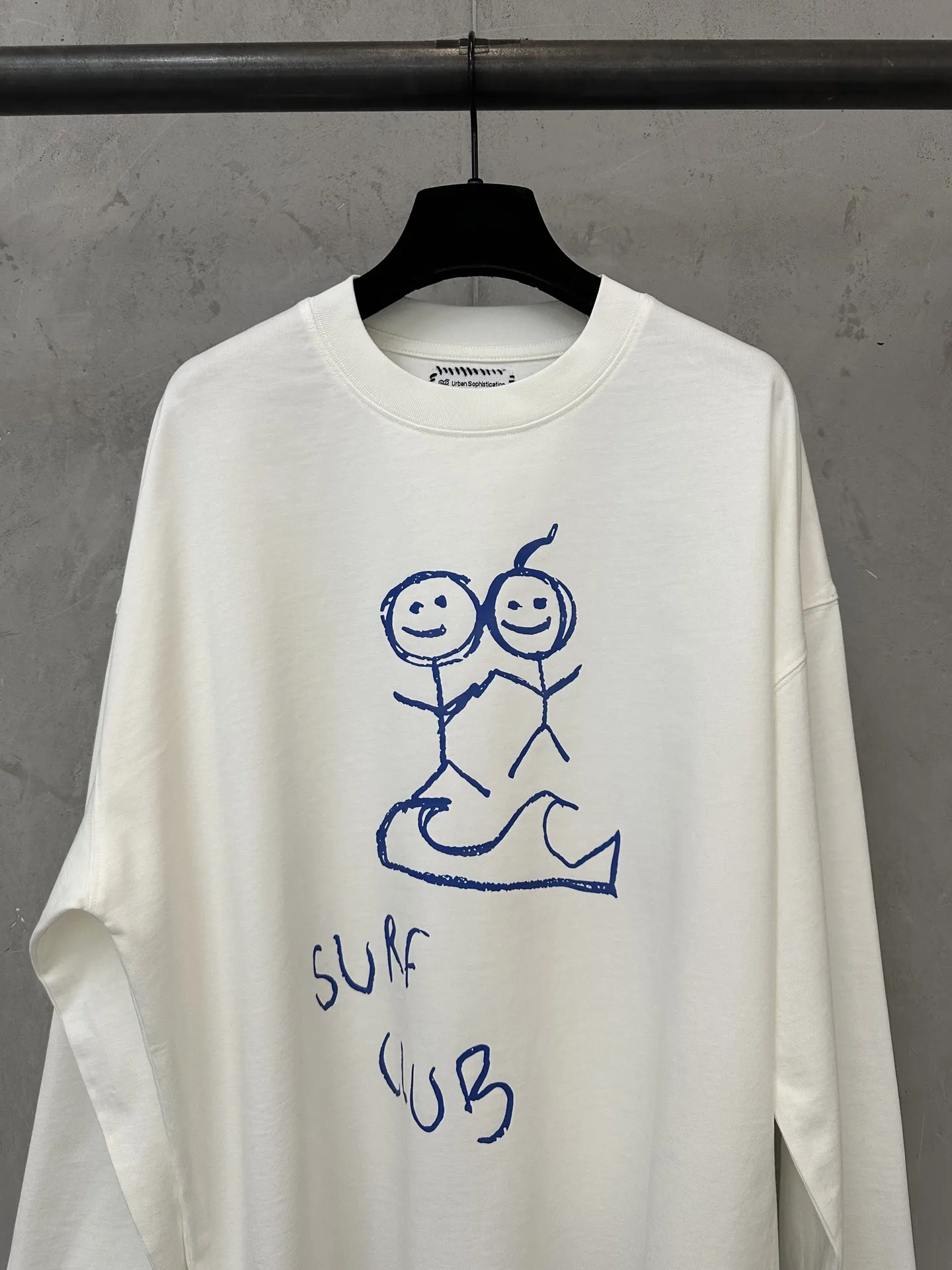 Surf Club Graphic Long-Sleeve T-Shirt D22020461 — view 3