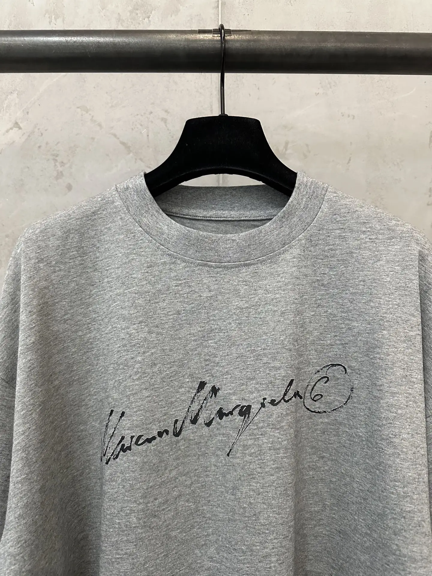 MM6 Signature Logo Long-Sleeve T-Shirt D22022268 — view 5
