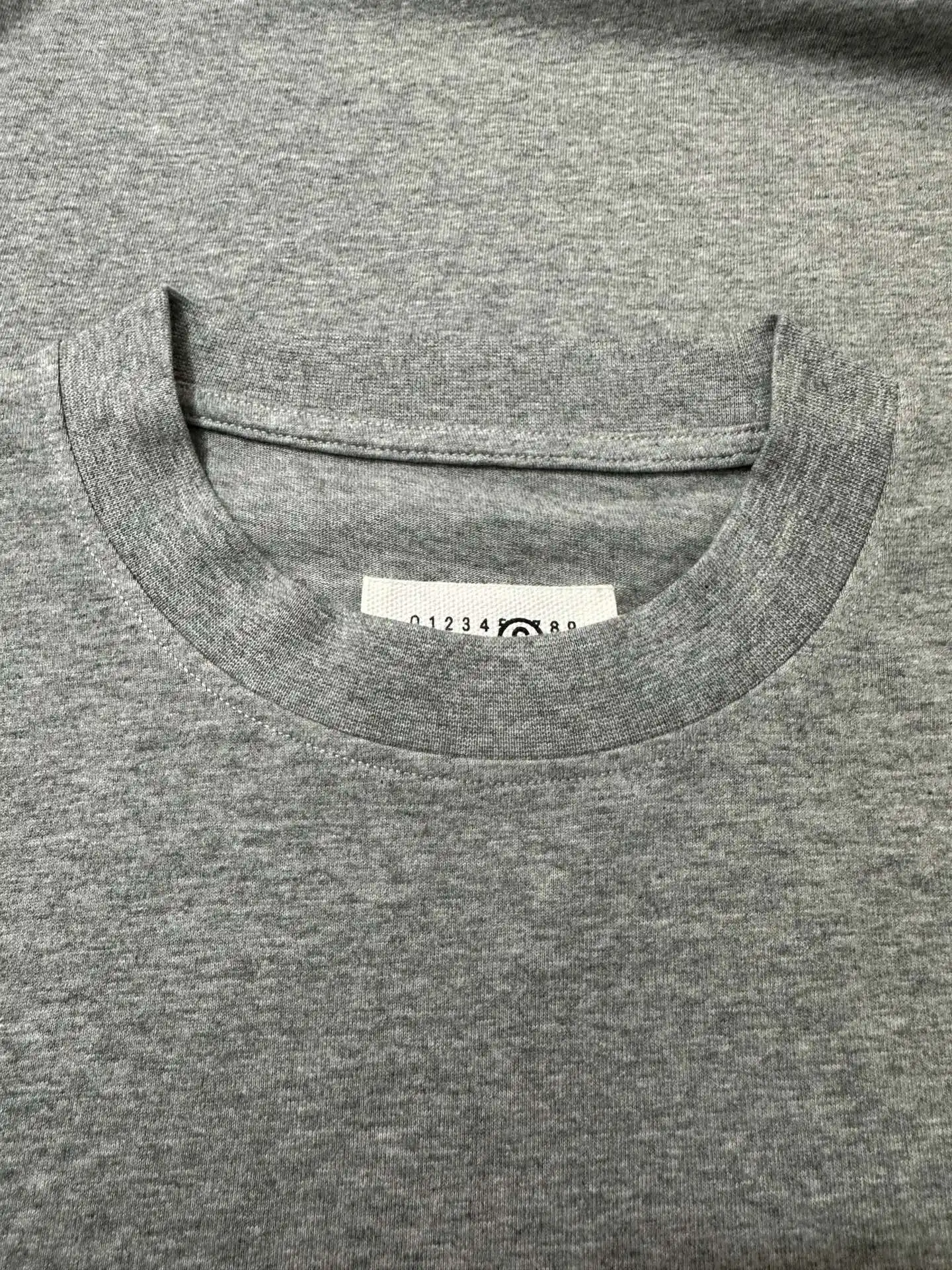 MM6 Signature Logo Long-Sleeve T-Shirt D22022268 — view 7