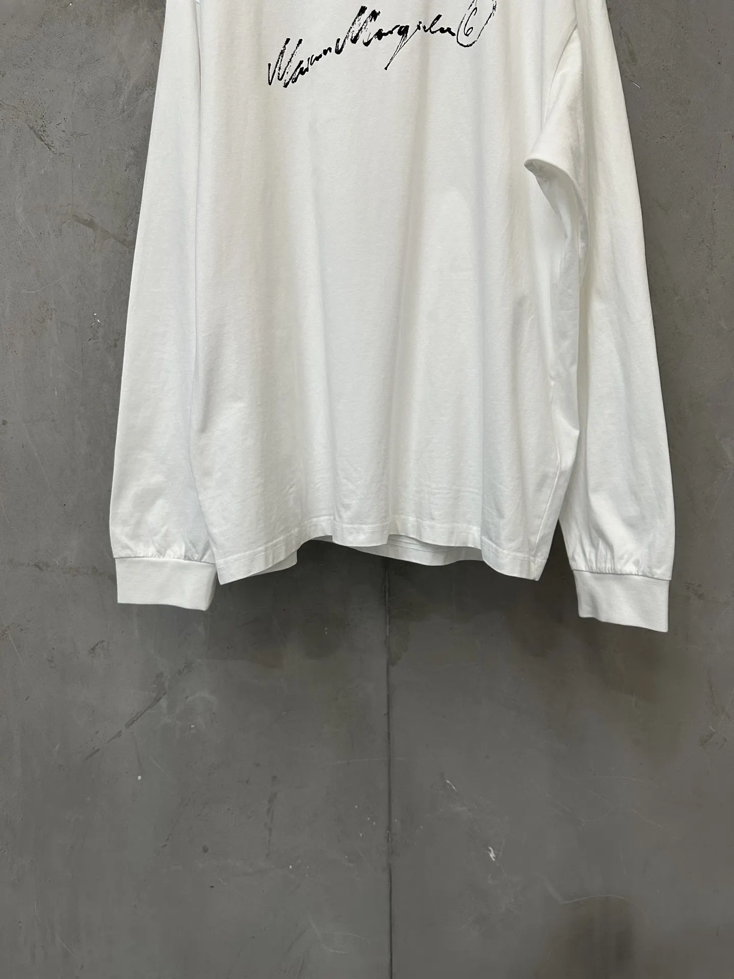 MM6 Maison Margiela Signature Logo Long-Sleeve T-Shirt D22023157 — view 4