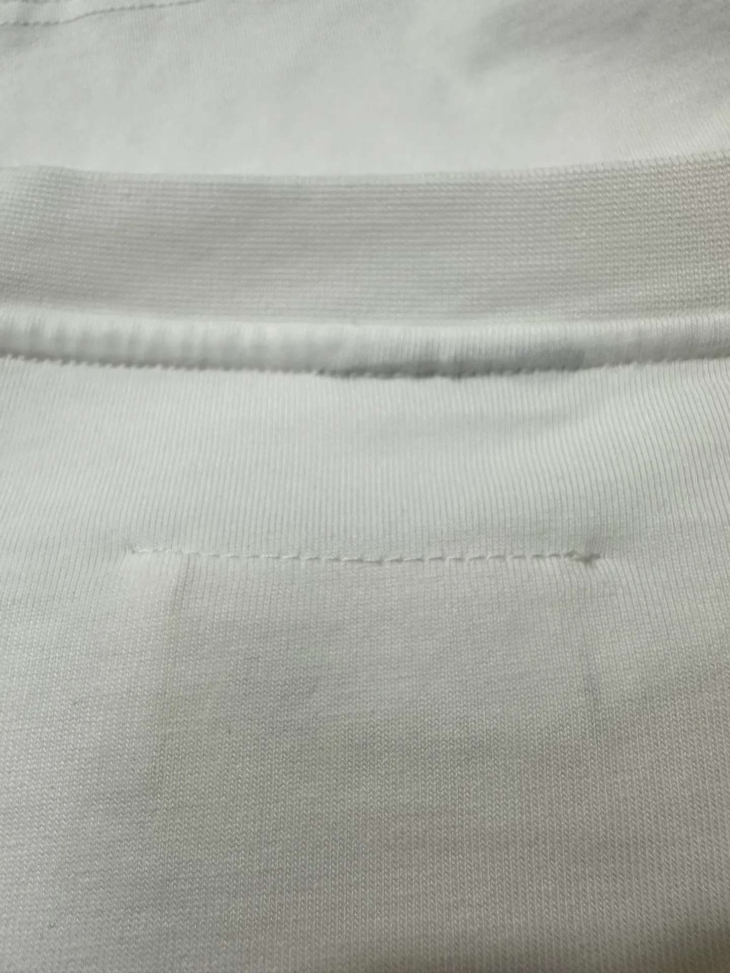 MM6 Maison Margiela Signature Logo Long-Sleeve T-Shirt D22023157 — view 9