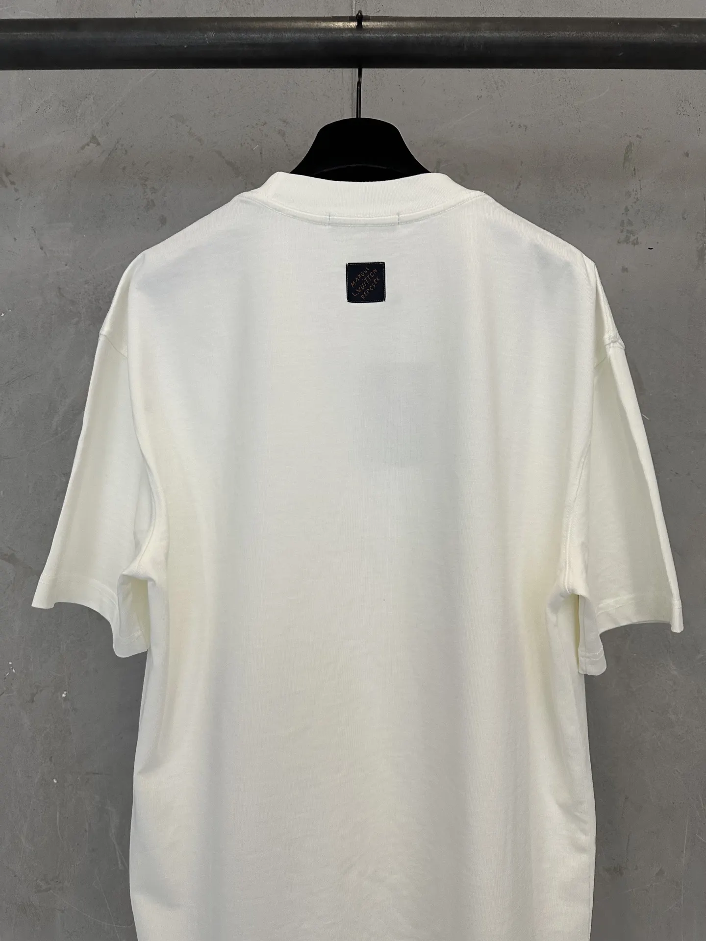 Logo Leather Patch Heavyweight Cotton T-Shirt D22011894 — view 5