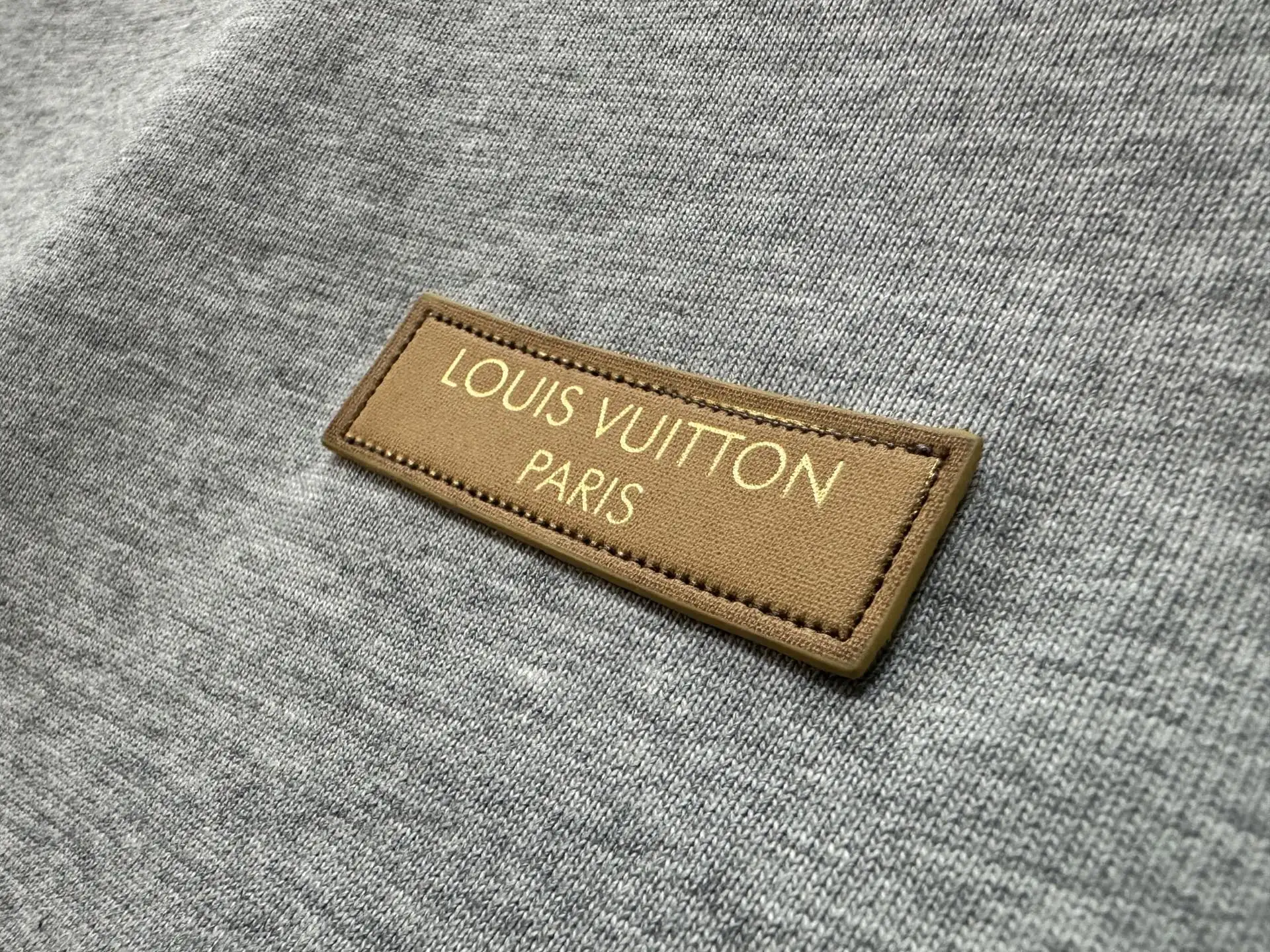 Leather Logo Patch Heavyweight Cotton T-Shirt D22011895 — view 8