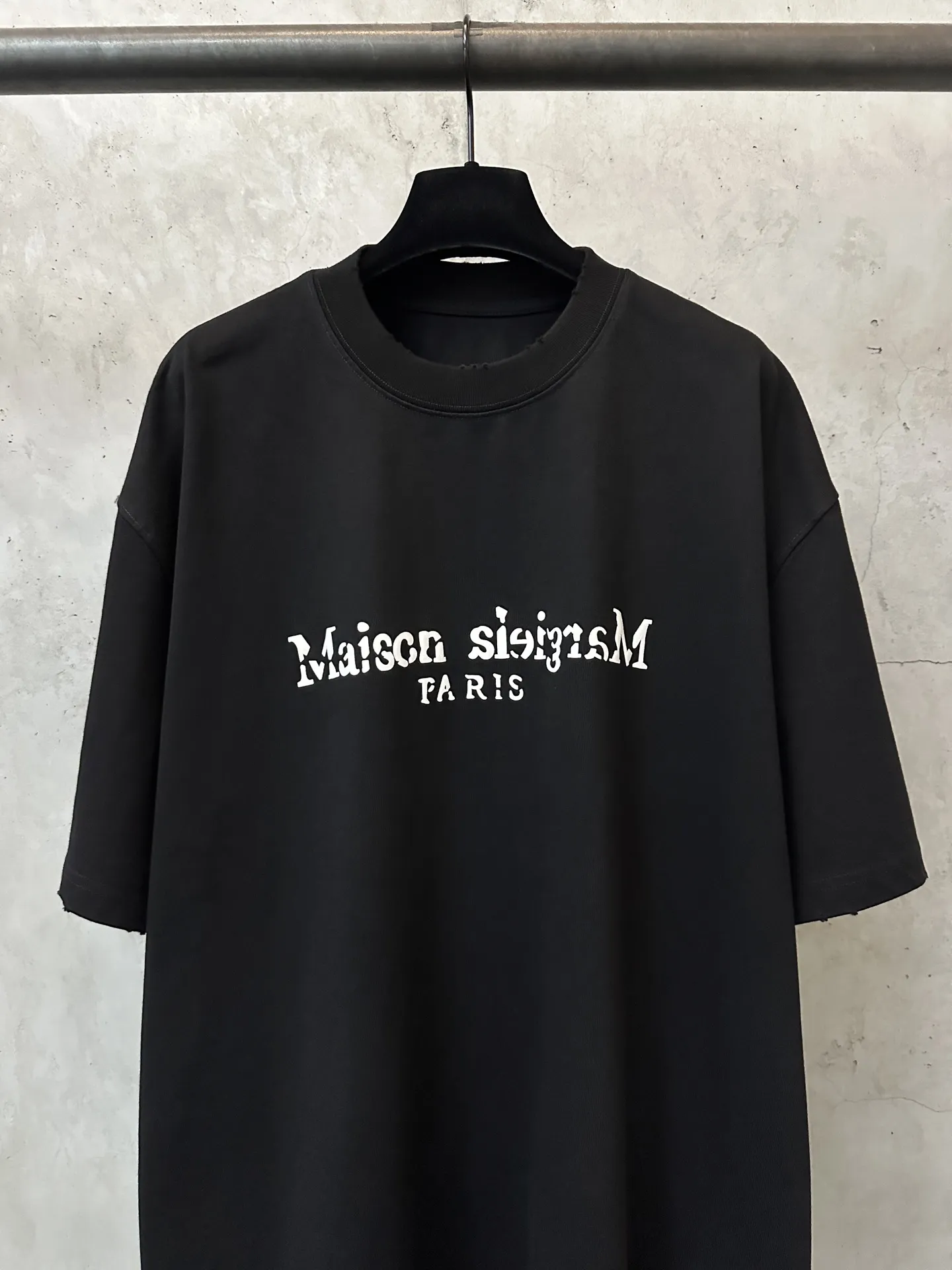 Heavyweight Puff Print Logo T-Shirt D22011928 — view 3