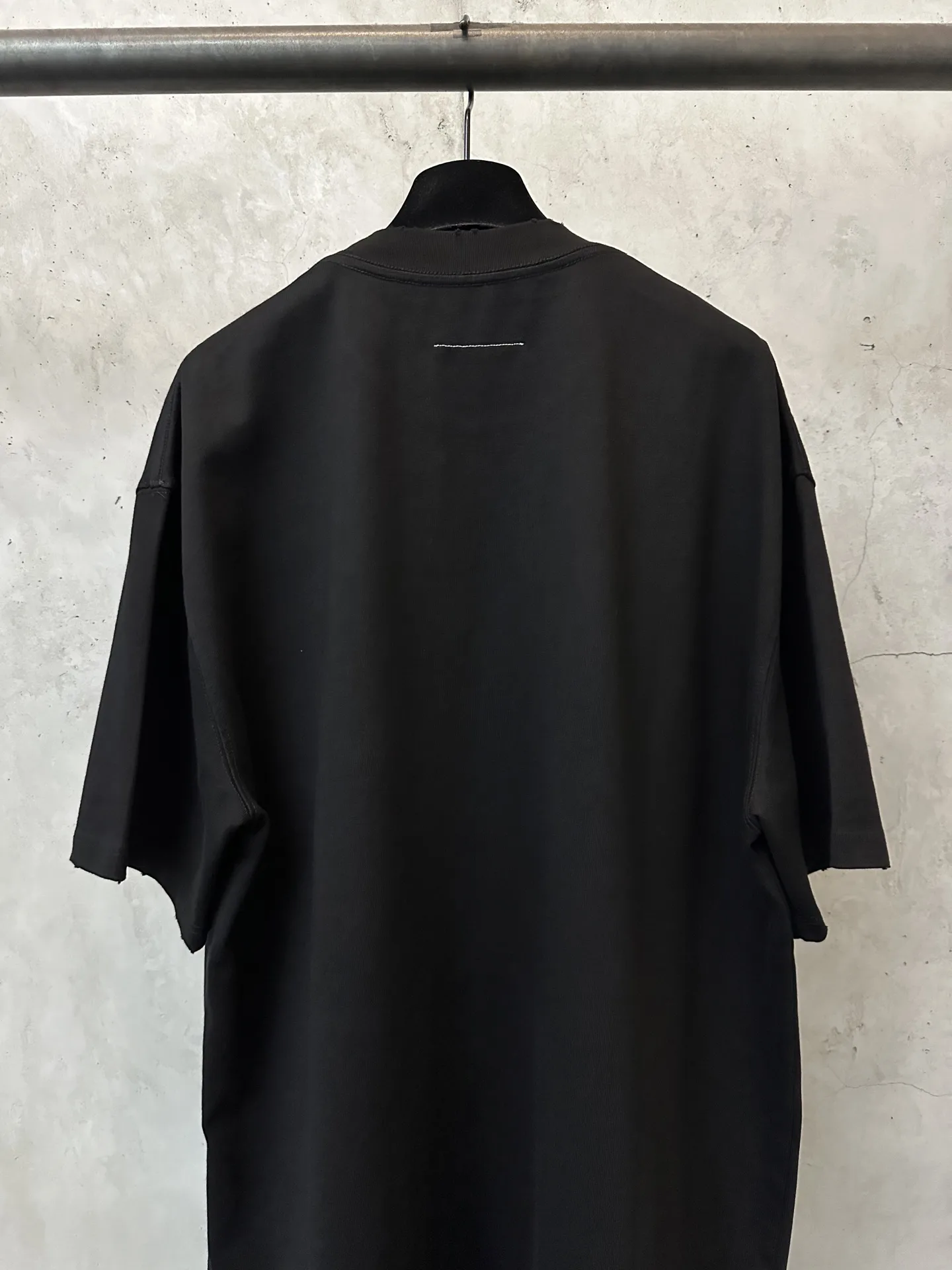 Heavyweight Puff Print Logo T-Shirt D22011928 — view 5