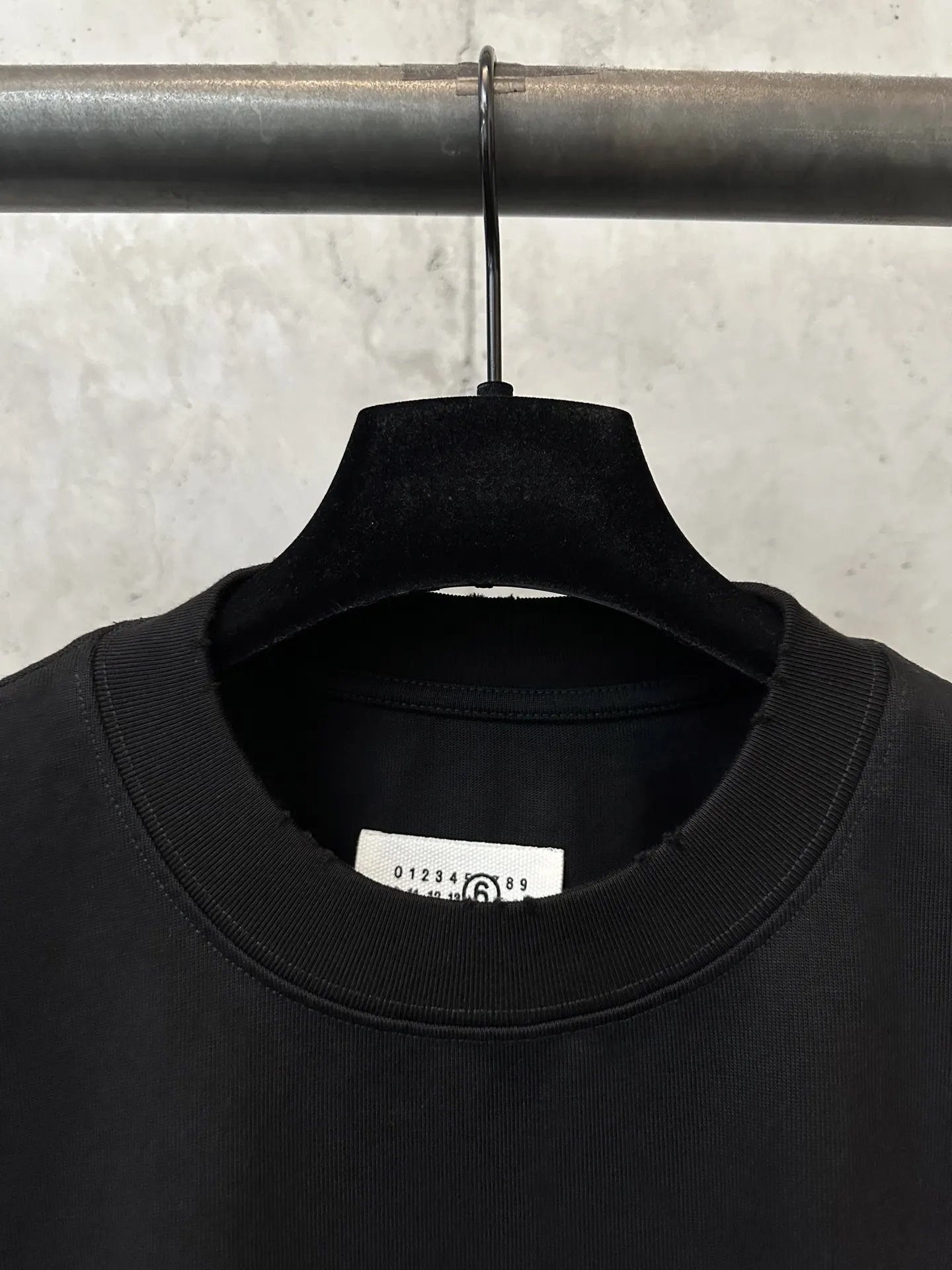 Heavyweight Puff Print Logo T-Shirt D22011928 — view 7