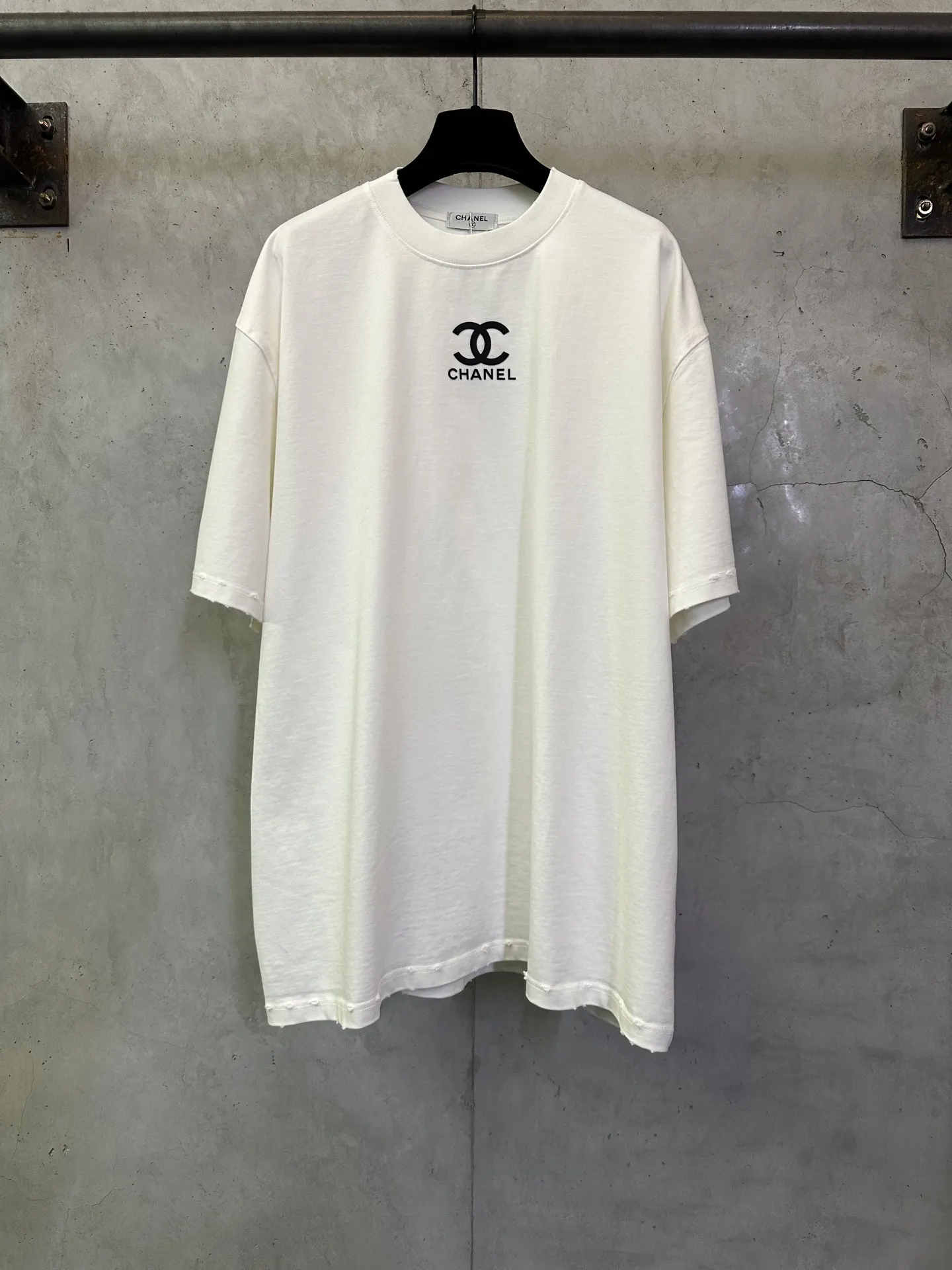 Logo Print Heavyweight Cotton T-Shirt D22012440