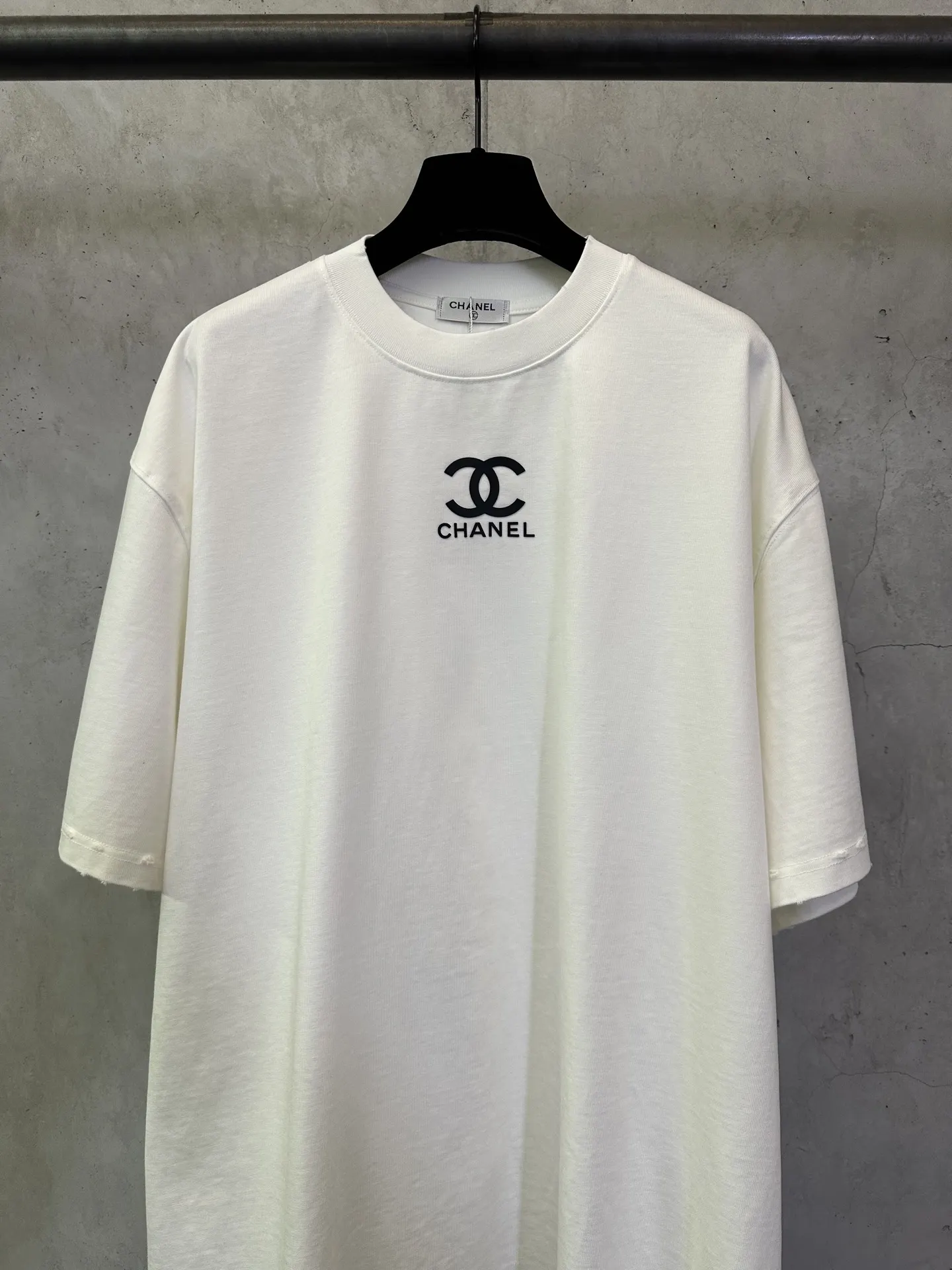 Logo Print Heavyweight Cotton T-Shirt D22012440 — view 3