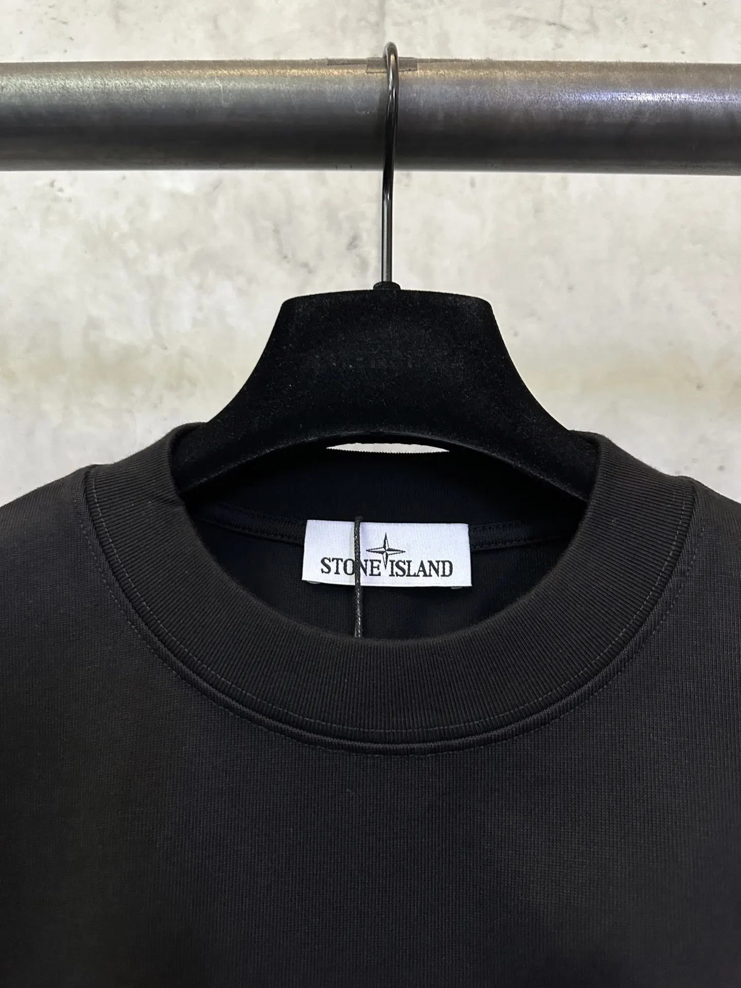 Stone Island Compass Logo Heavyweight Cotton T-Shirt D22012337 — view 7