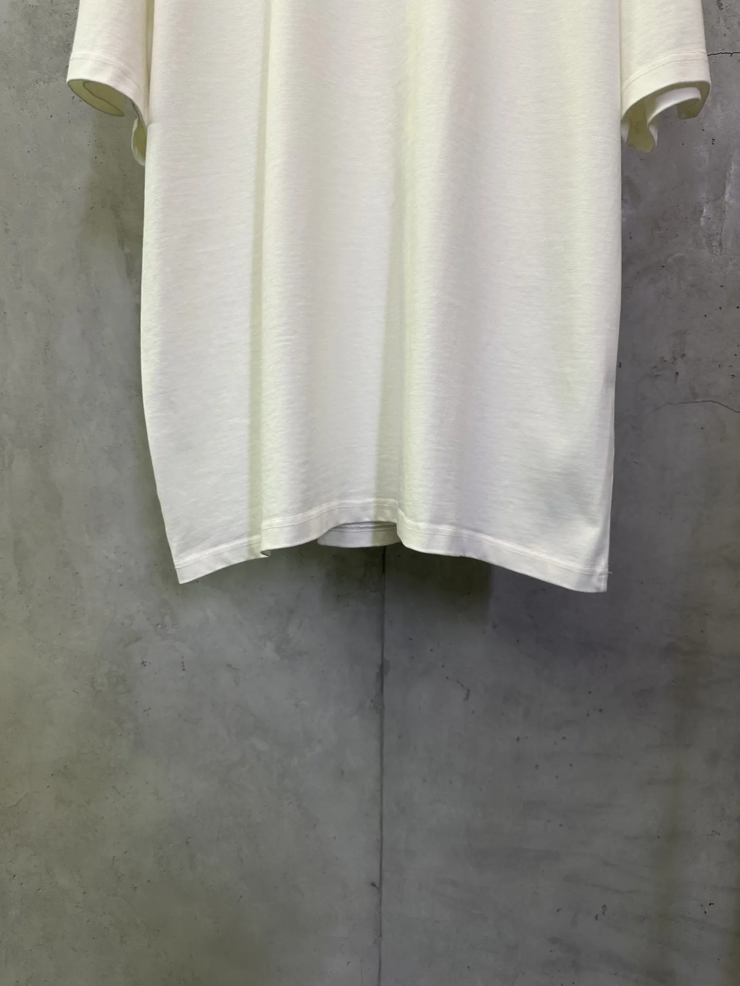 Heavyweight Cotton Logo T-Shirt D22015285 — view 4