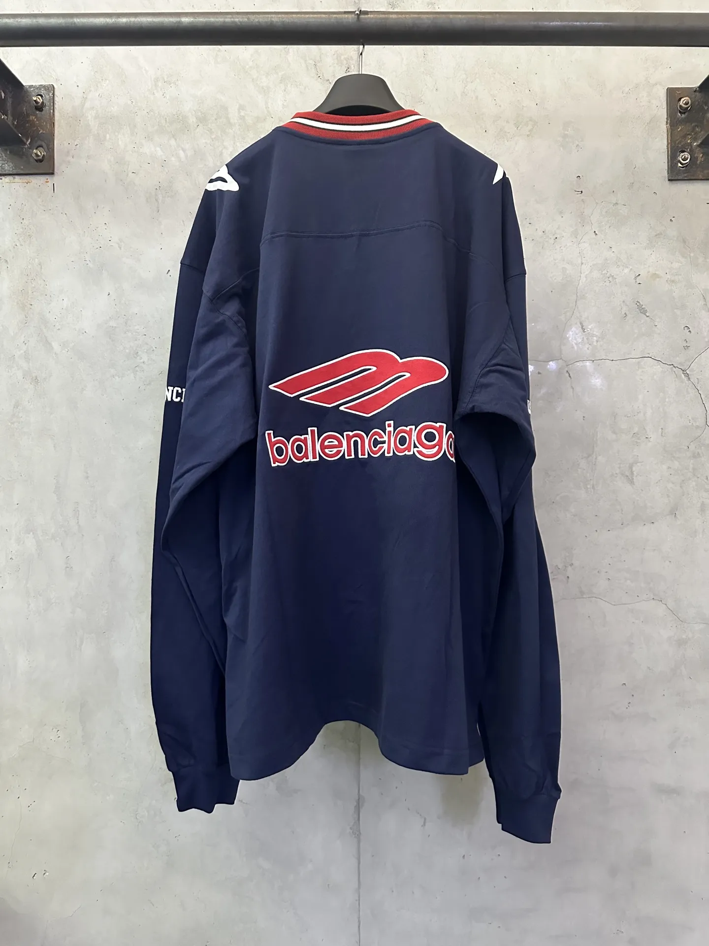 Football Series Embroidered Long-Sleeve T-Shirt D22511564 — view 2