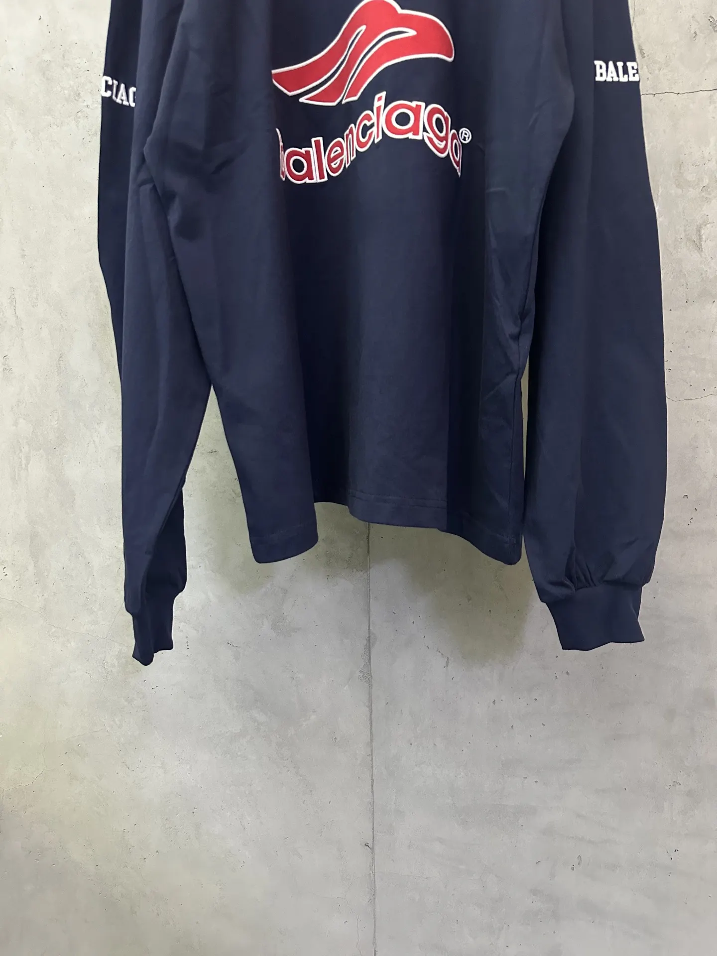 Football Series Embroidered Long-Sleeve T-Shirt D22511564 — view 4