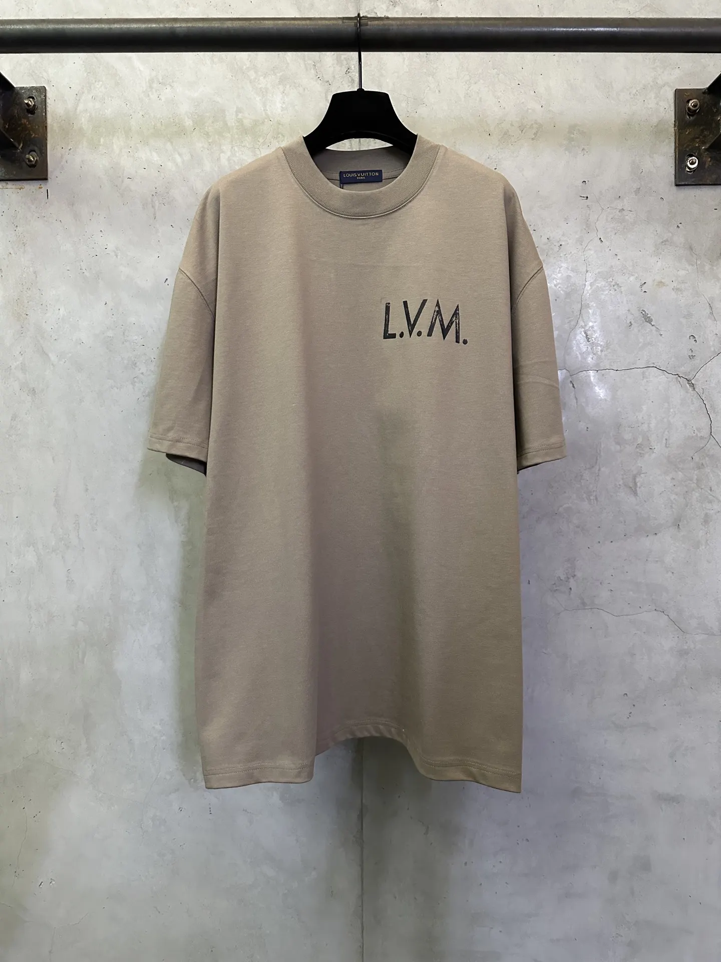 L.V.M. Logo Print Heavyweight Cotton T-Shirt D22512356
