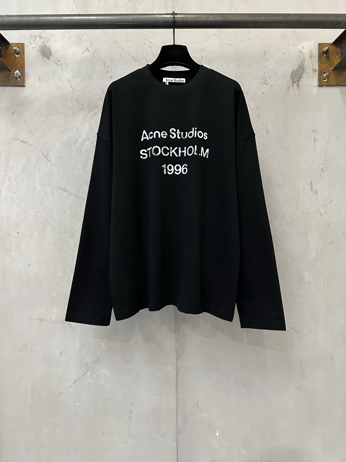 Logo Print Long-Sleeve T-Shirt D23023133