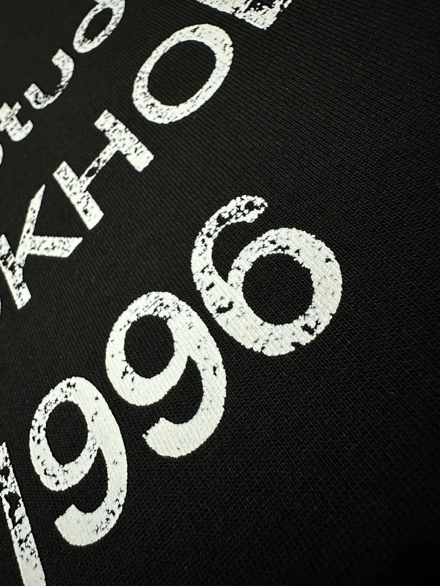 Logo Print Long-Sleeve T-Shirt D23023133 — view 8