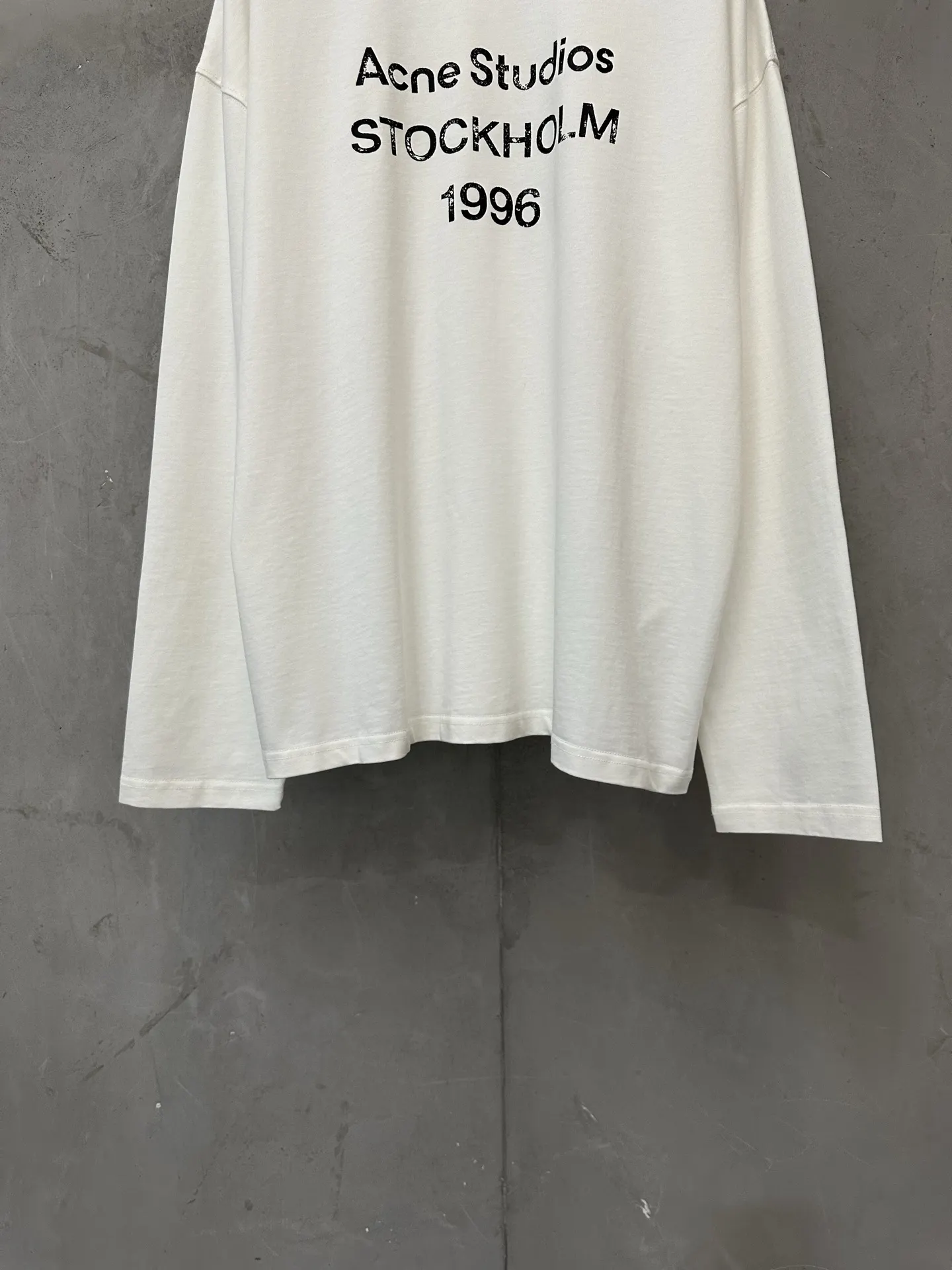 Logo Print Long-Sleeve Cotton T-Shirt D23023132 — view 4