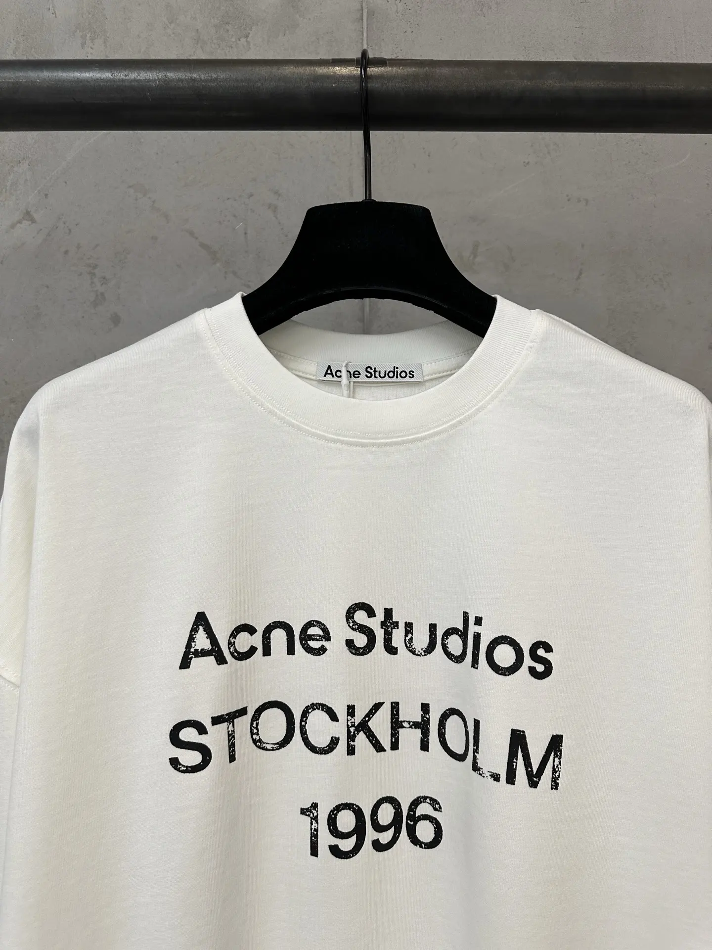 Logo Print Long-Sleeve Cotton T-Shirt D23023132 — view 5