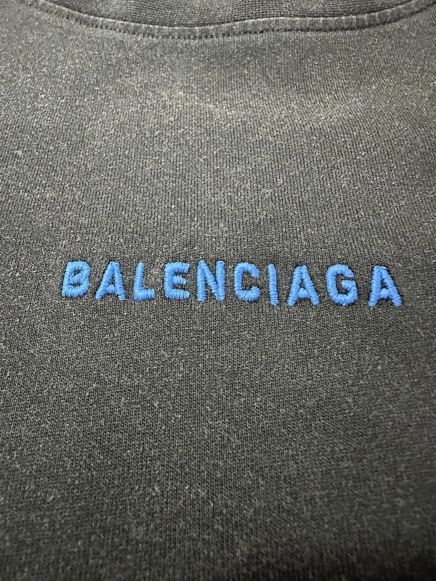 Logo Embroidered Long-Sleeve T-Shirt D23023074 — view 7