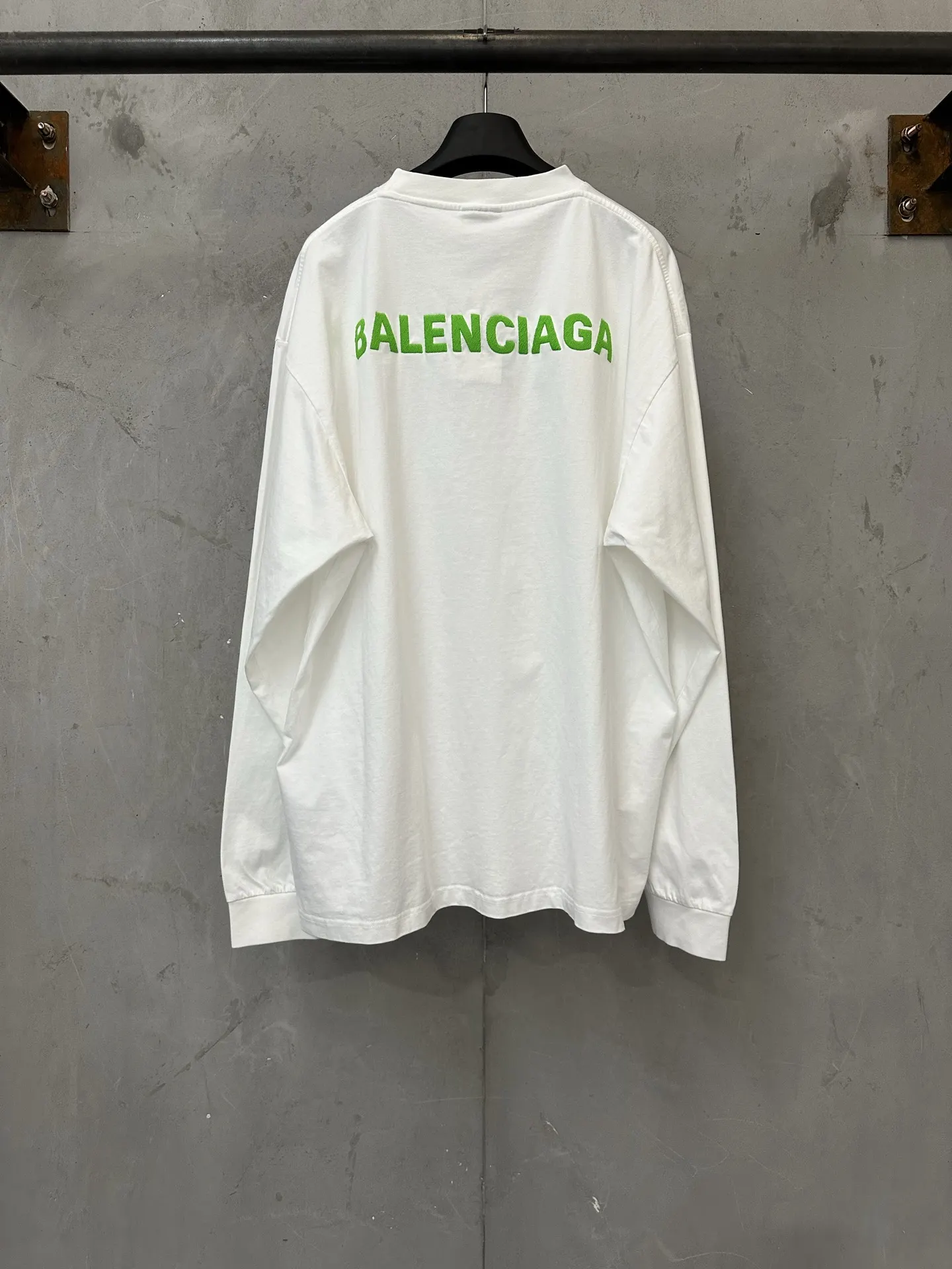 Logo Embroidered Long-Sleeve T-Shirt D23023076 — view 2